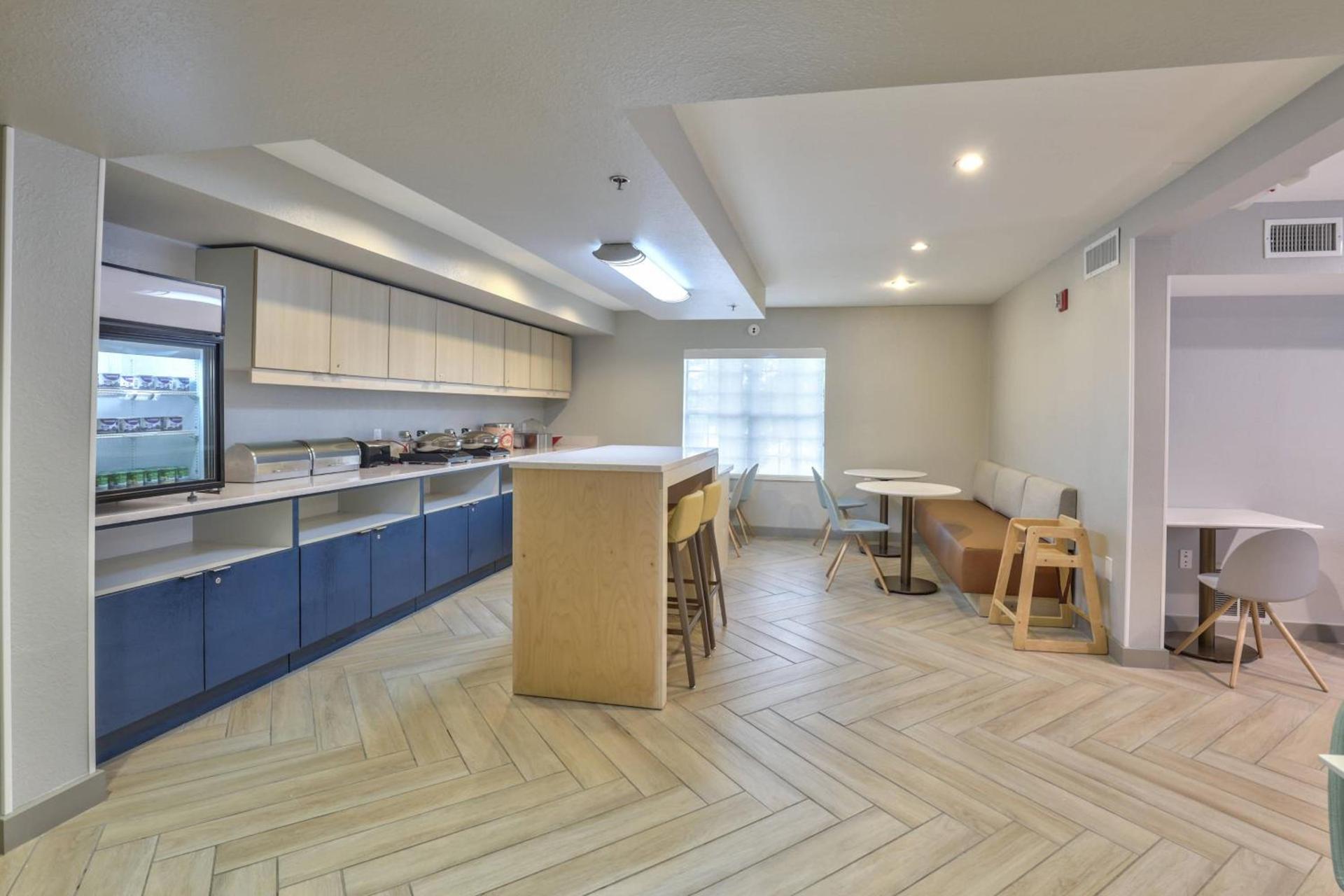 MainStay Suites photo 23