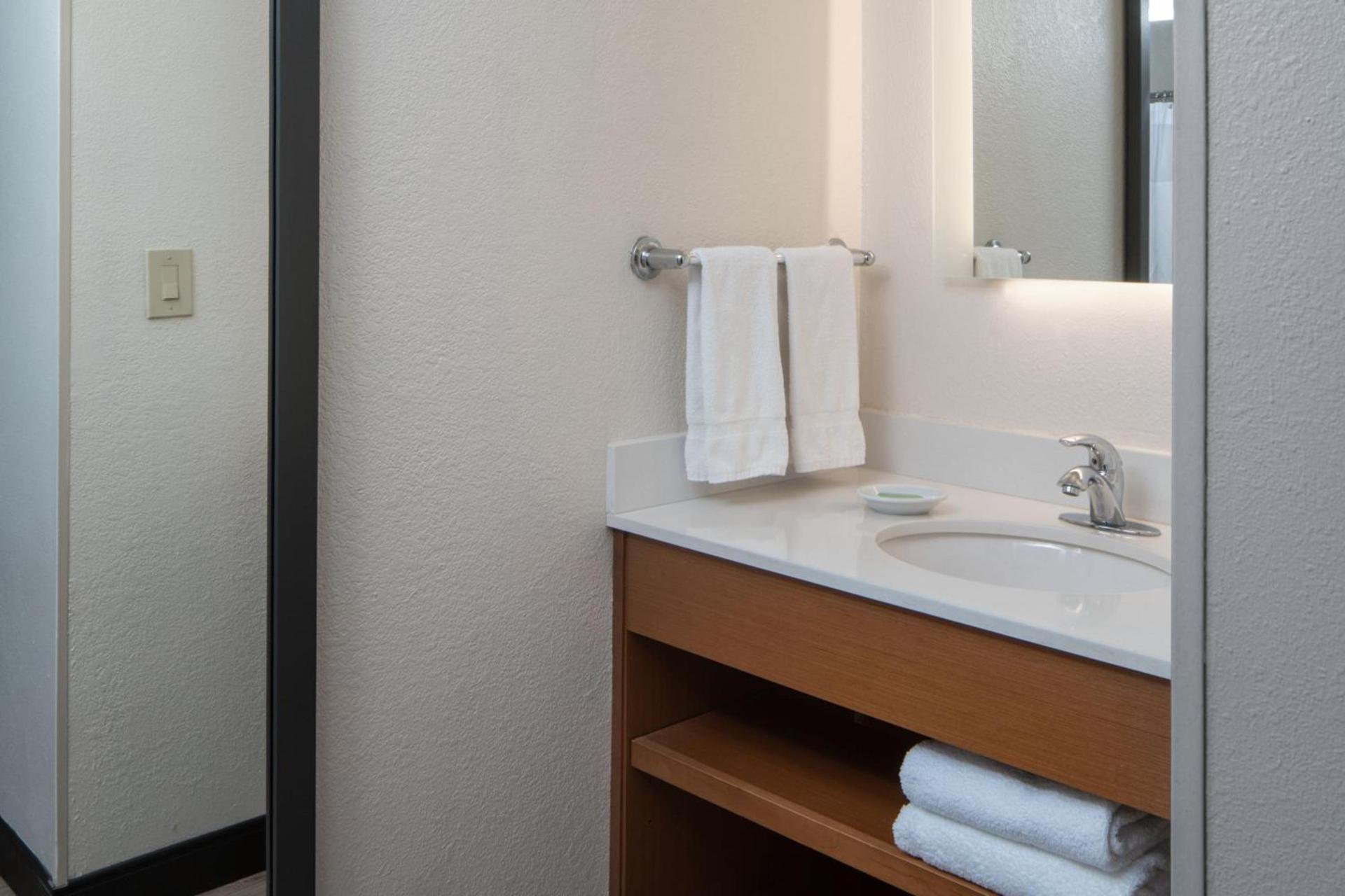 SpringHill Suites by Marriott Charleston Riverview photo 18