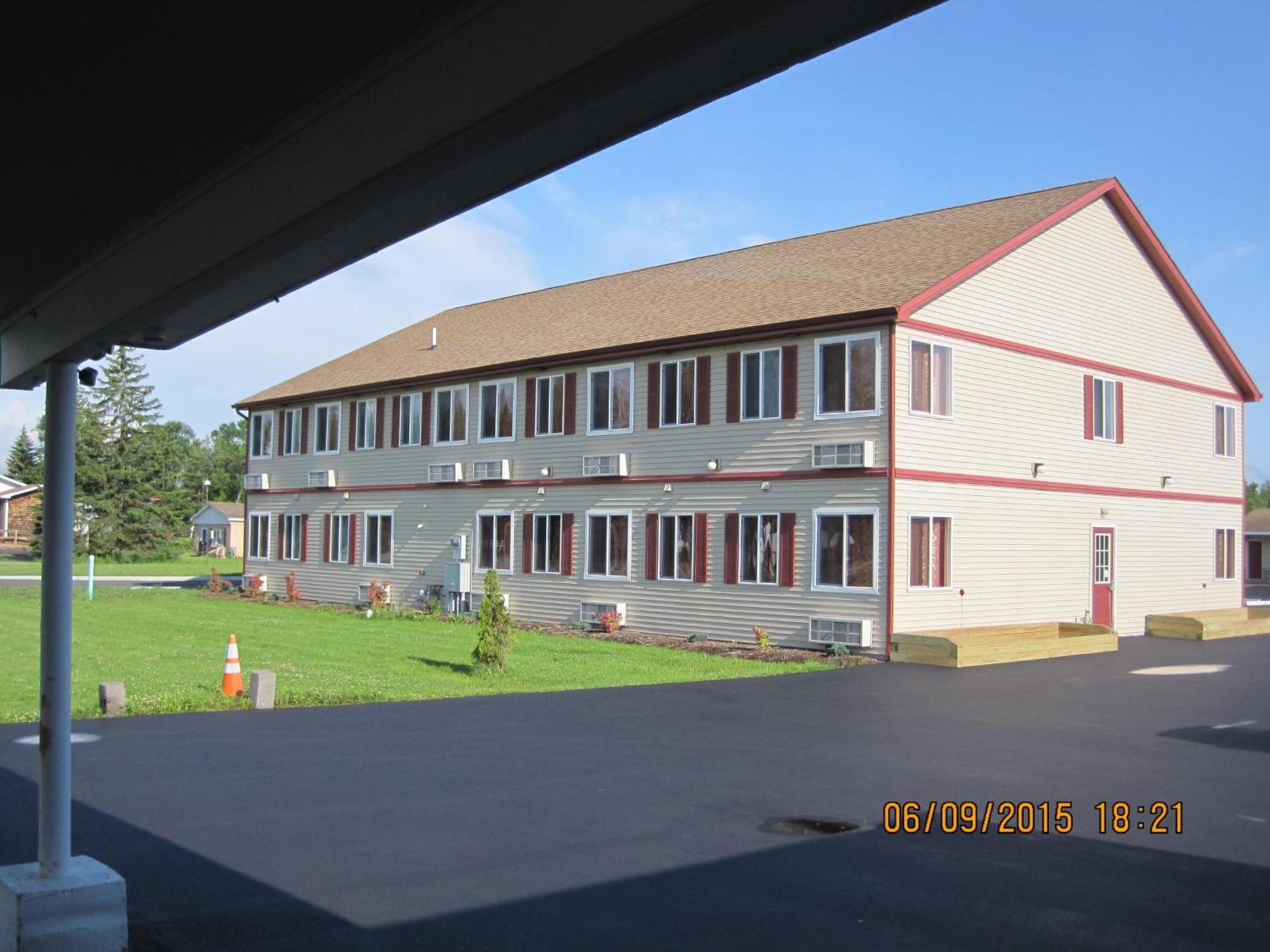 Stay Inn and Suites photo 1
