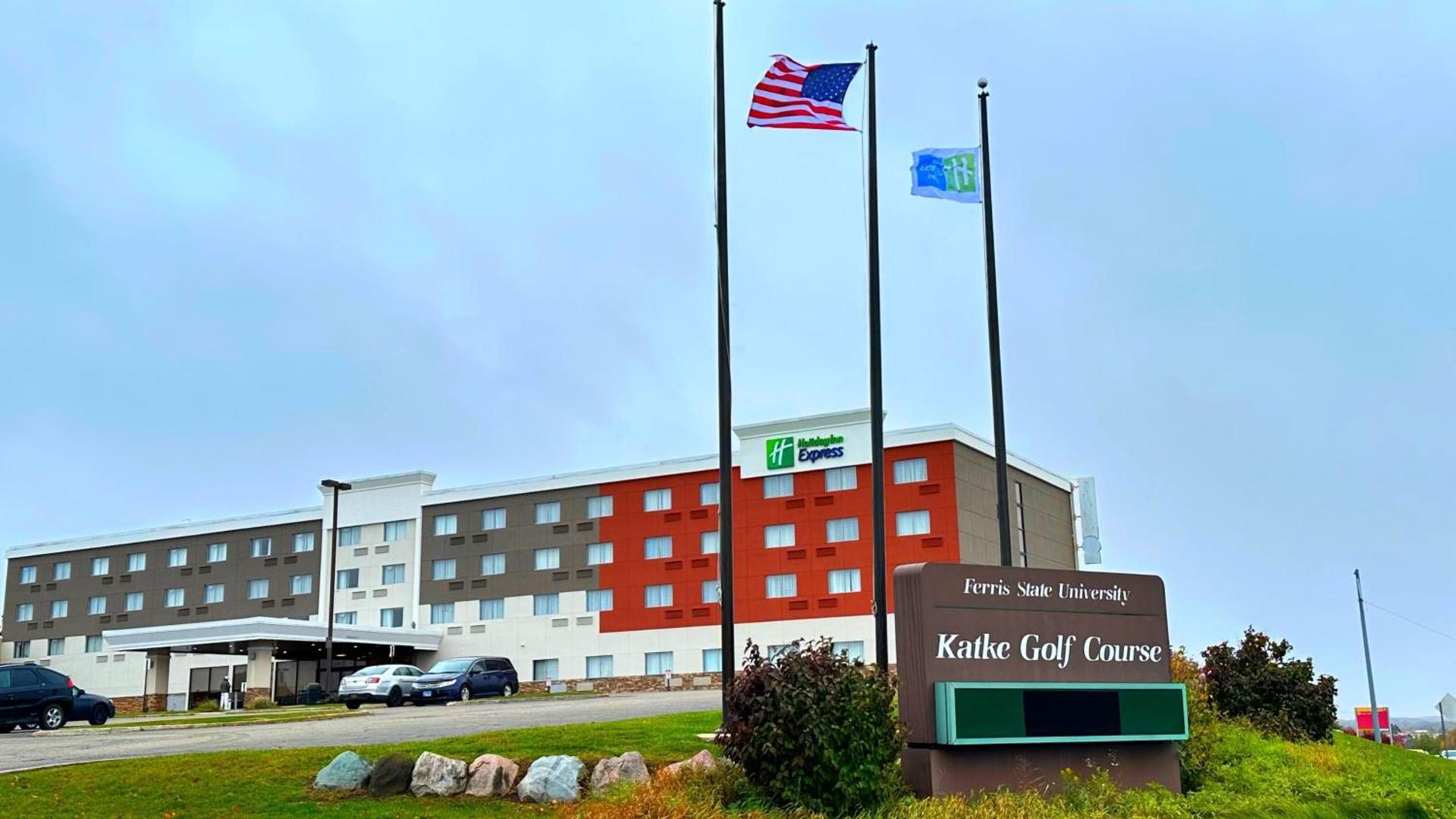 Holiday Inn Express Big Rapids by IHG photo 27