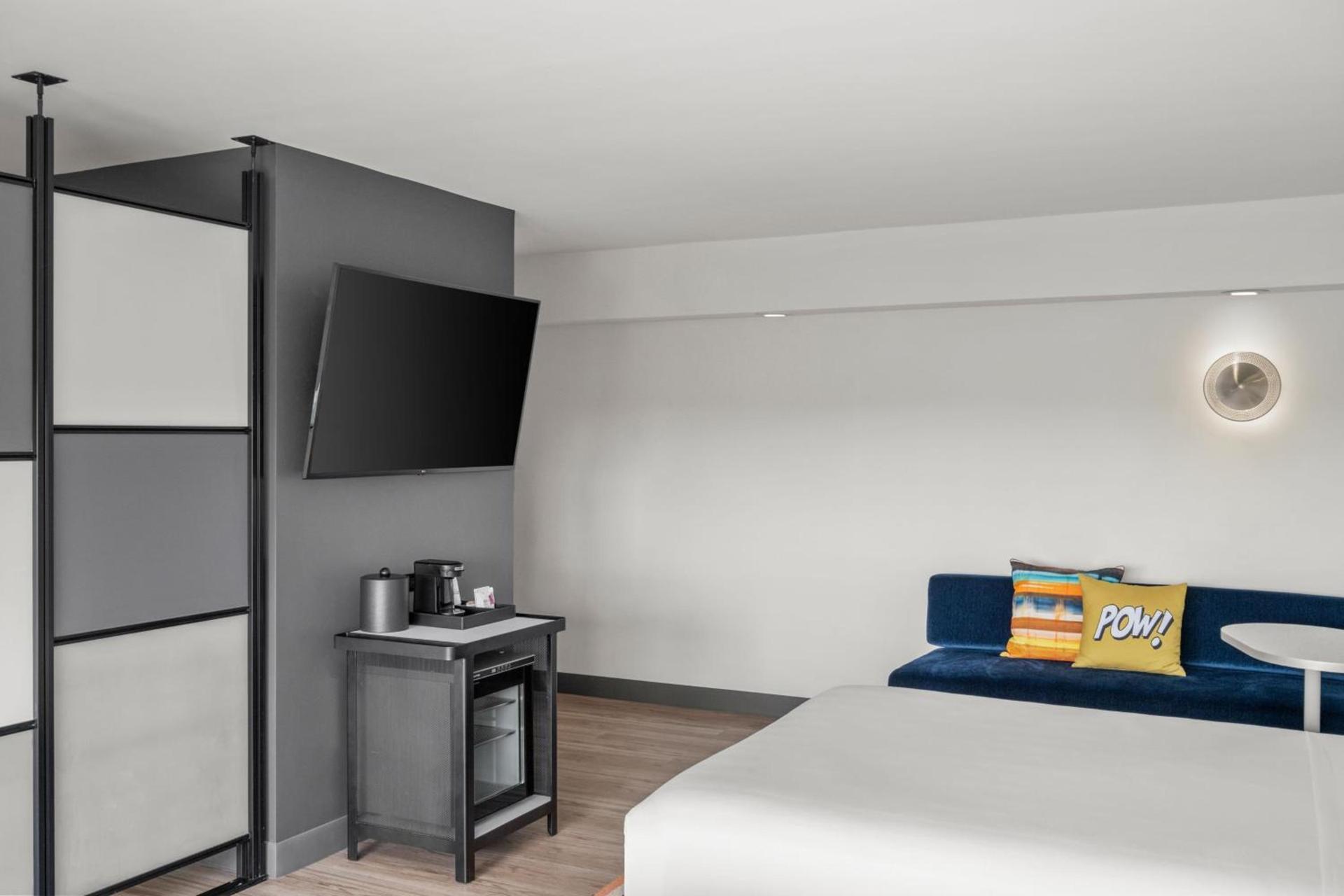 Aloft by Marriott Chicago Schaumburg photo 11