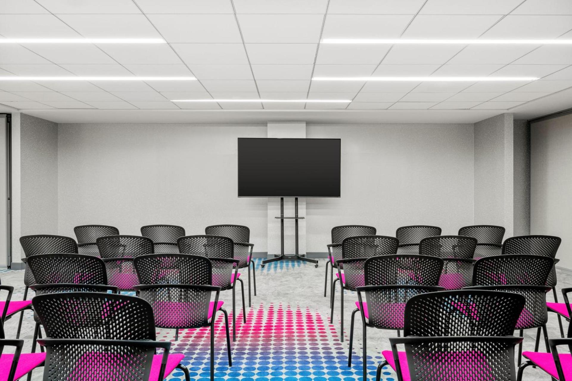 Aloft by Marriott Chicago Schaumburg photo 27