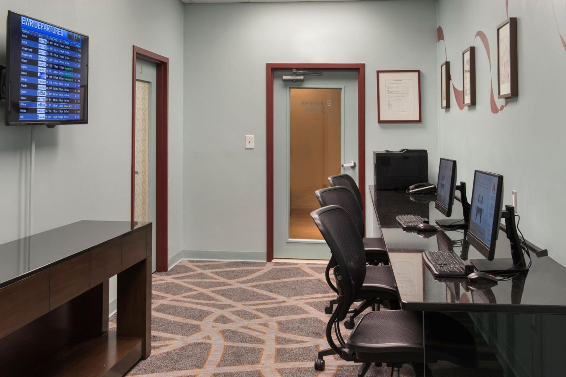 Newark Liberty International Airport Marriott photo 27