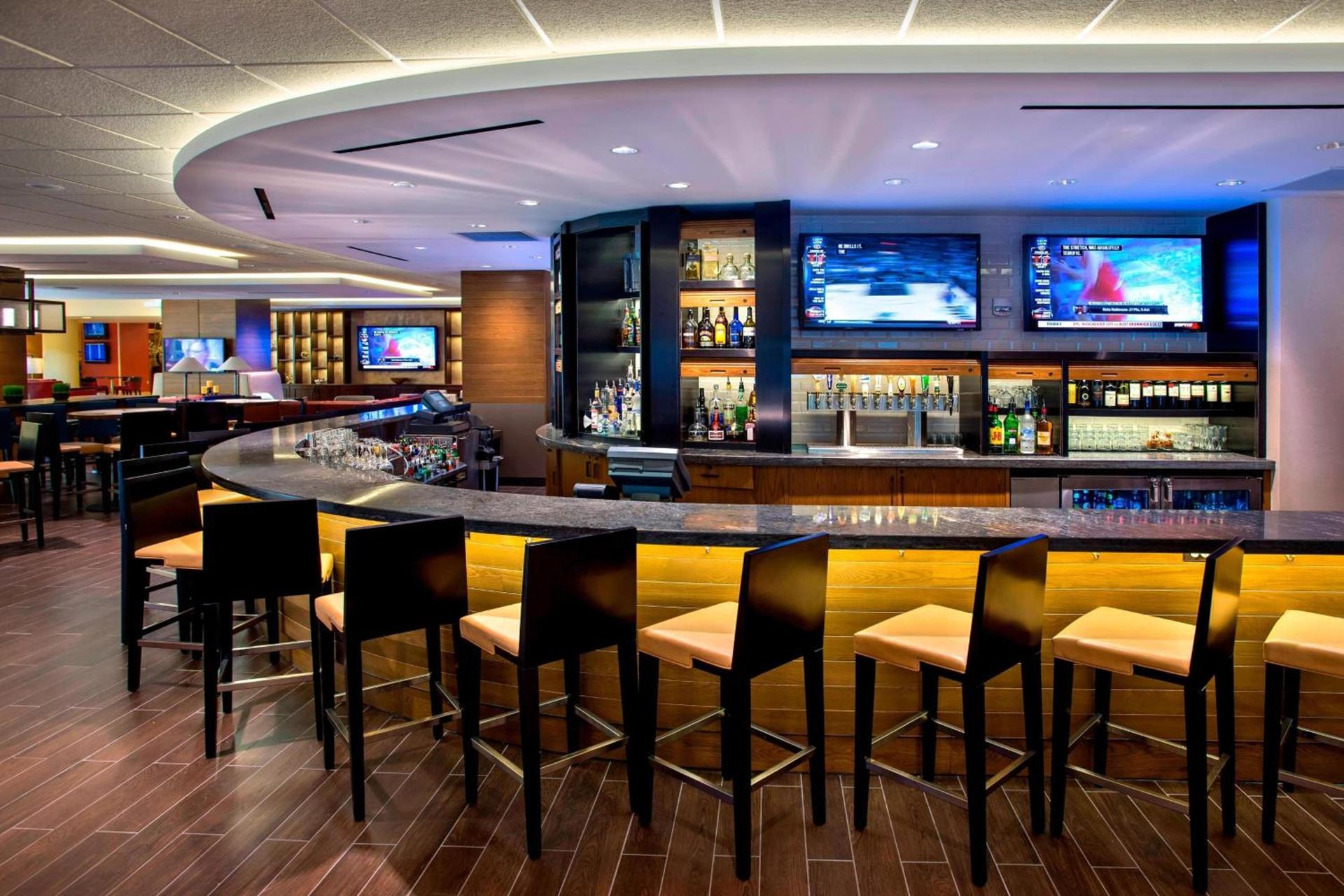 Newark Liberty International Airport Marriott photo 28