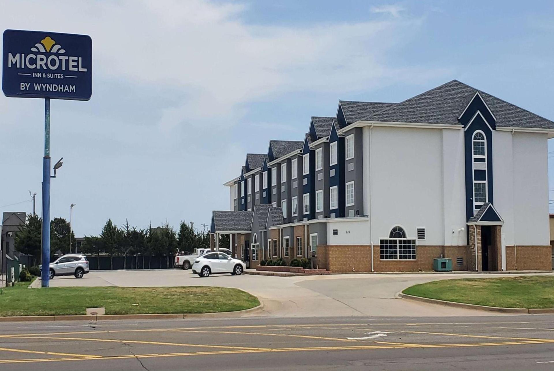 Microtel Inn & Suites by Wyndham Oklahoma City Airport photo 14