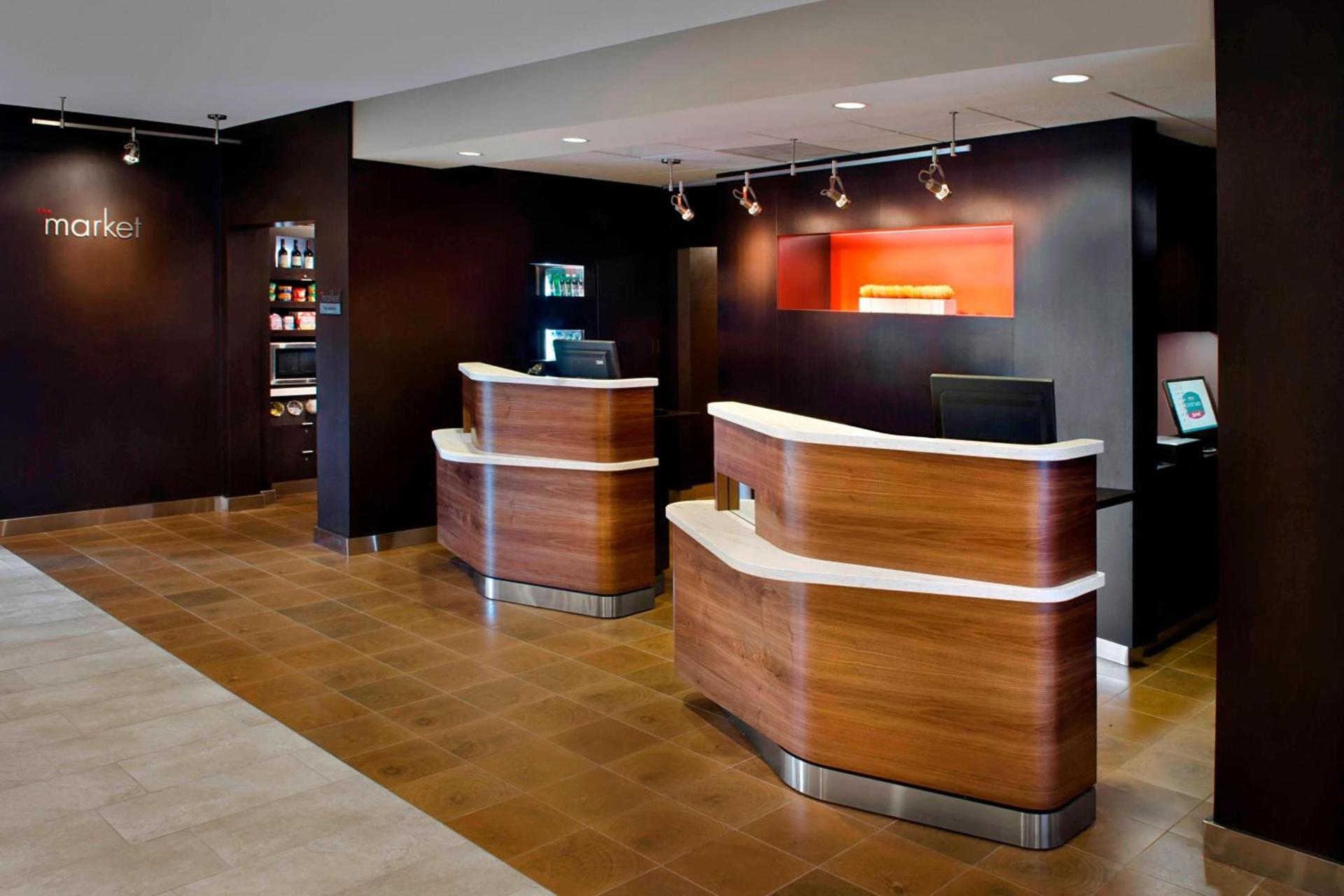 Courtyard By Marriott Hartford Windsor Airport photo 2