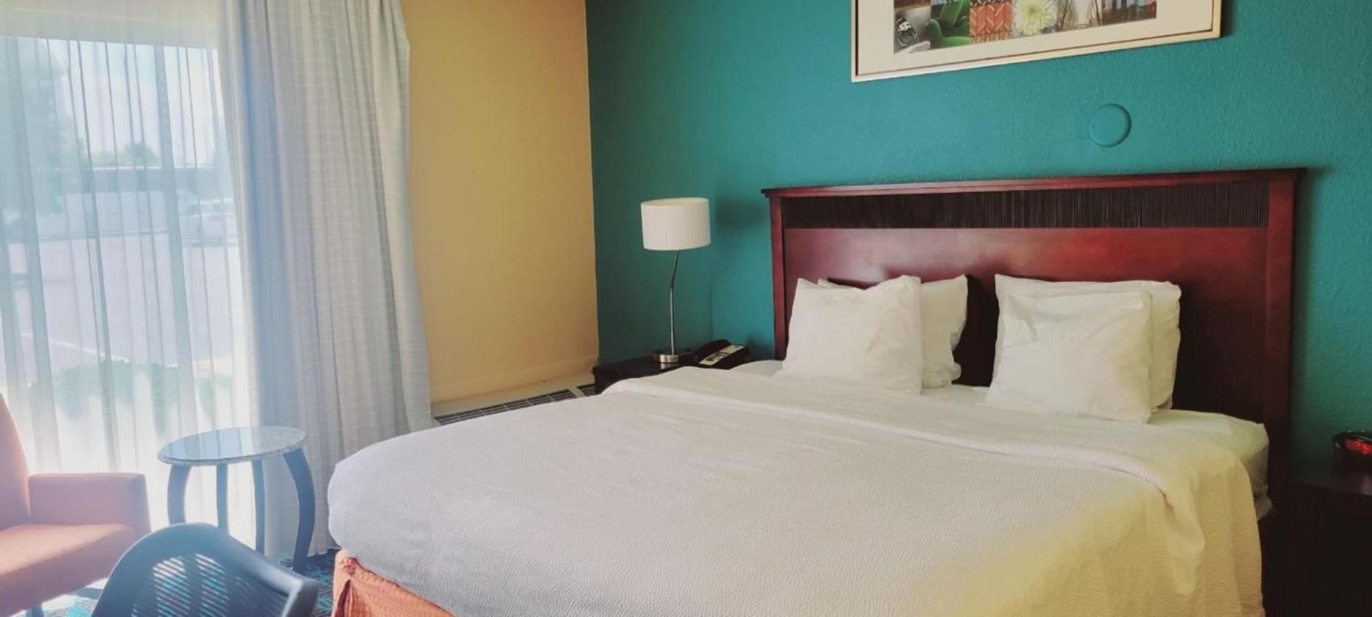 Chester Inn & Suites photo 2