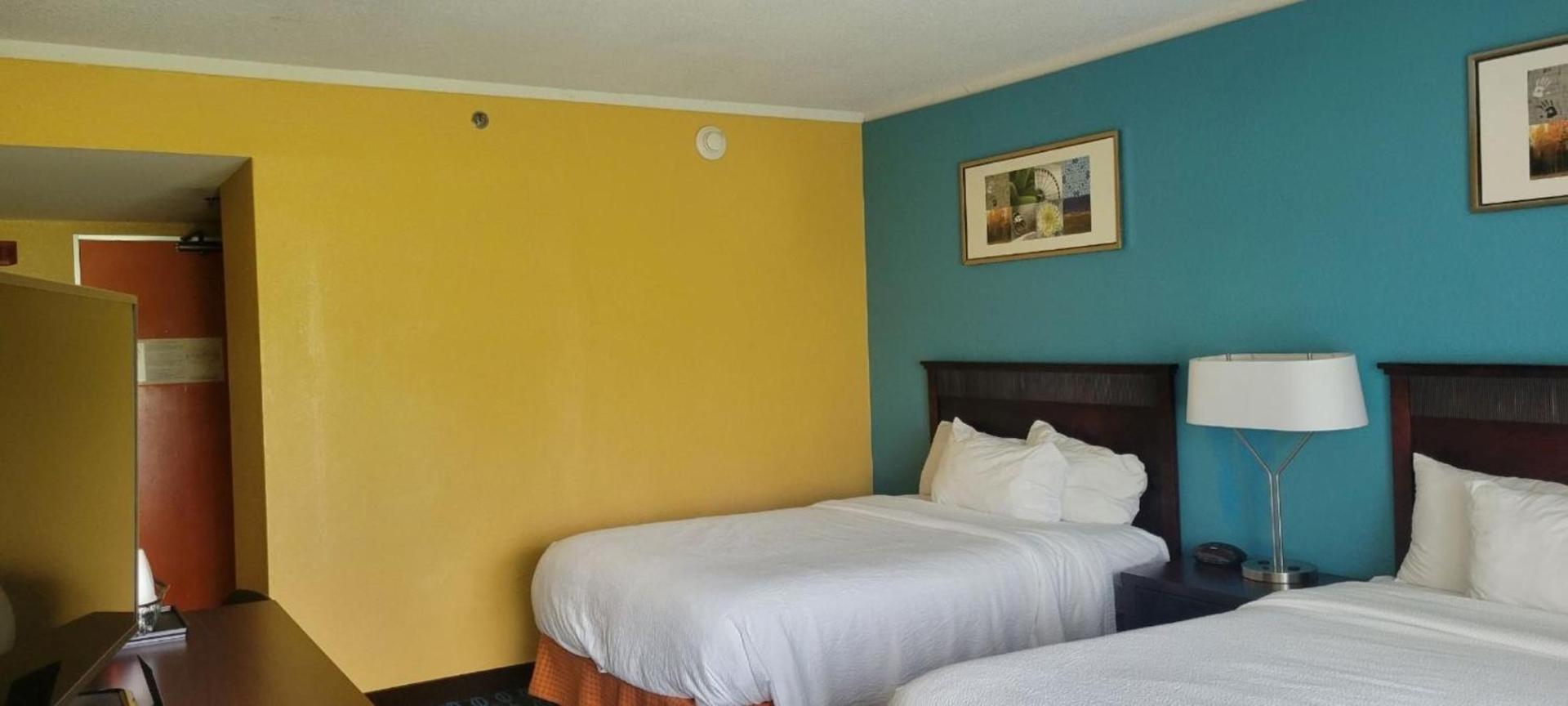Chester Inn & Suites photo 4