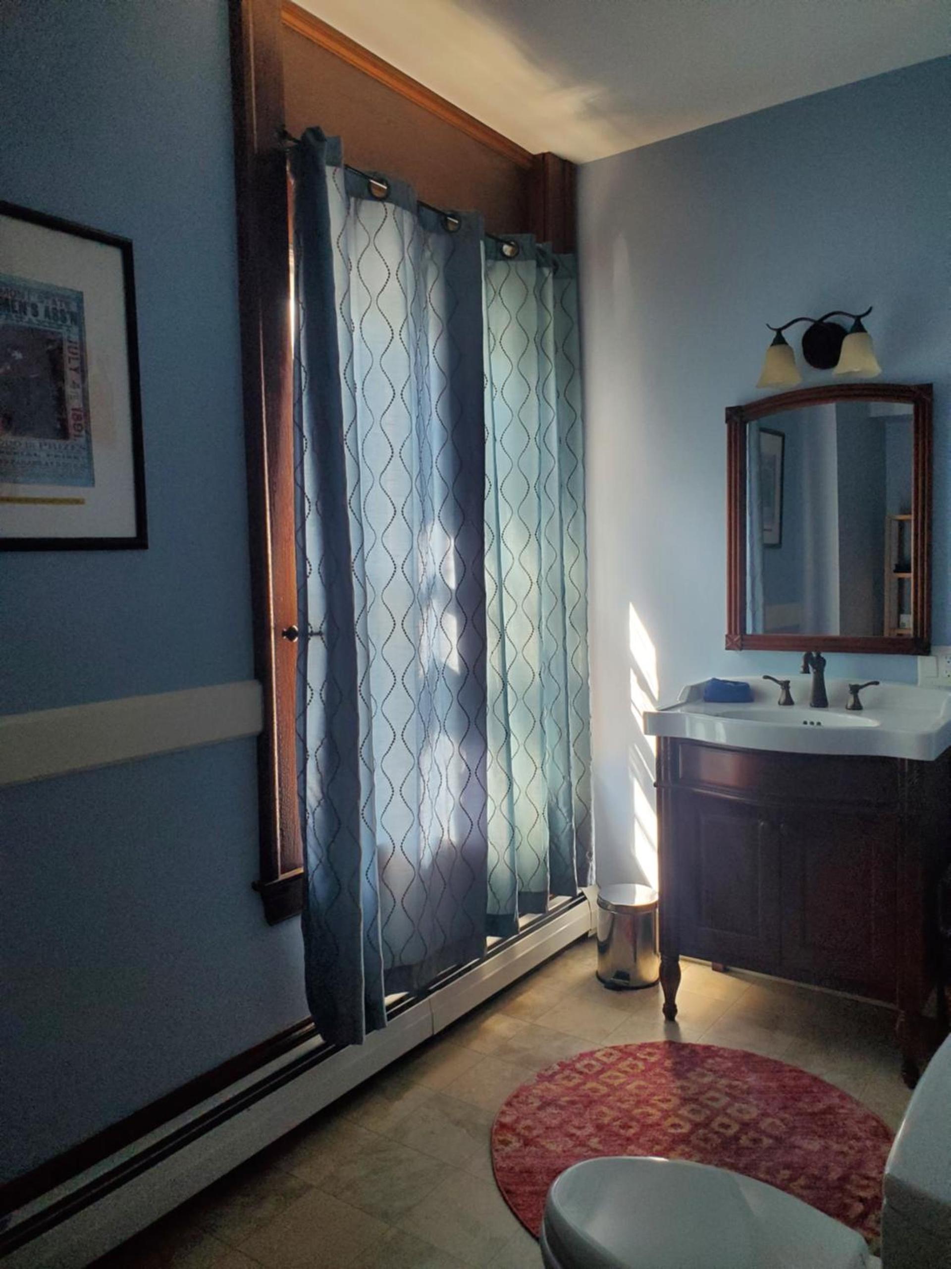 Firehouse Inn photo 23