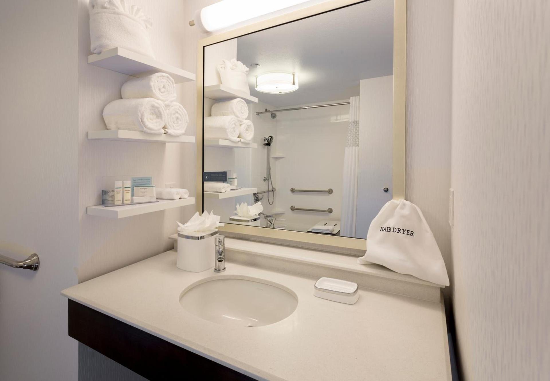 Hampton Inn & Suites San Diego-Poway photo 36