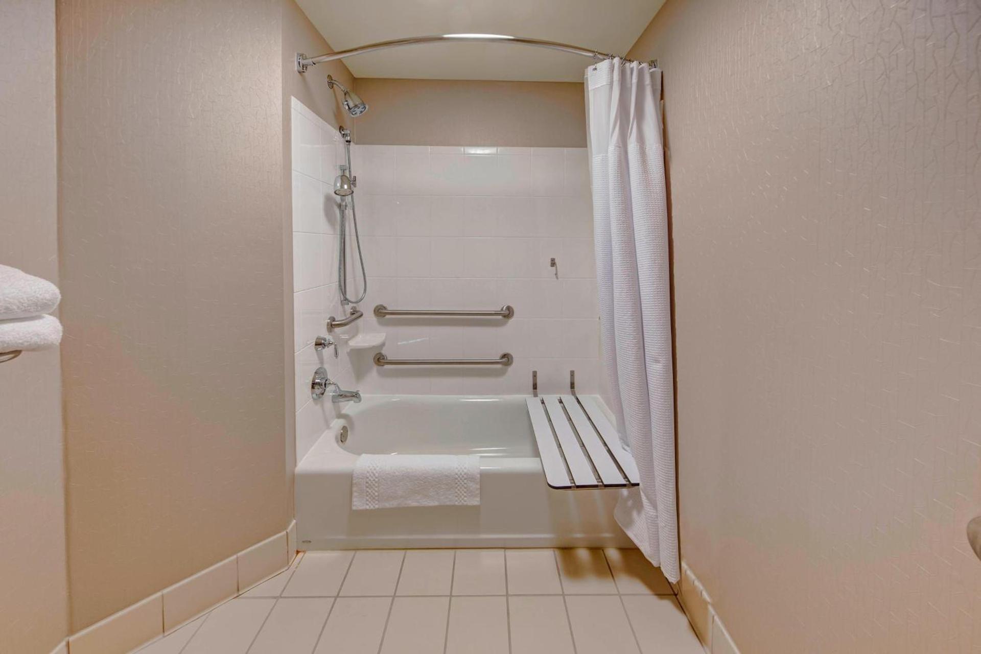 SpringHill Suites by Marriott Naples photo 17