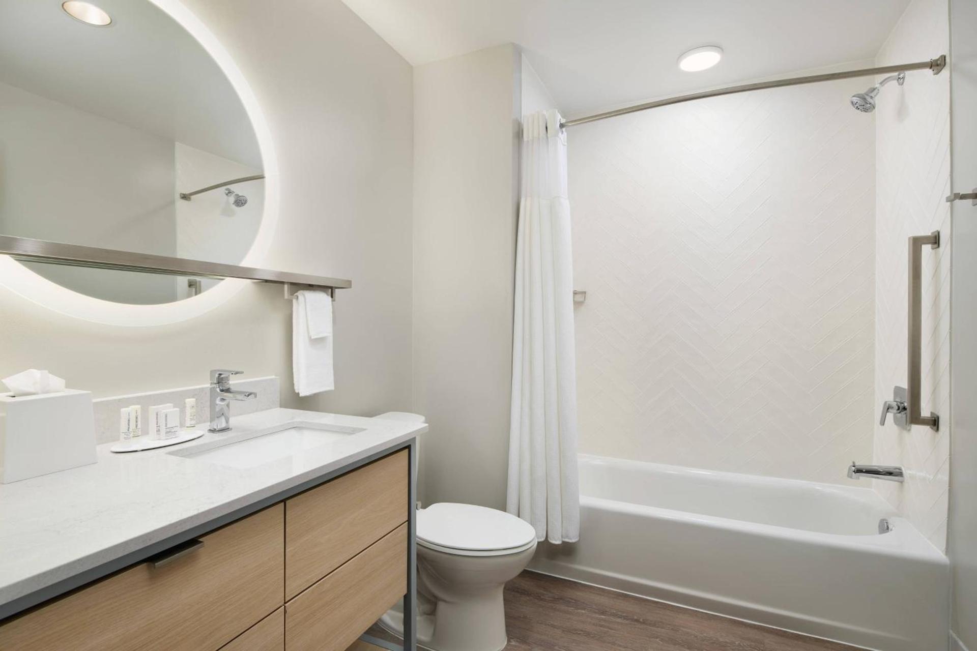 TownePlace Suites by Marriott Plant City photo 17
