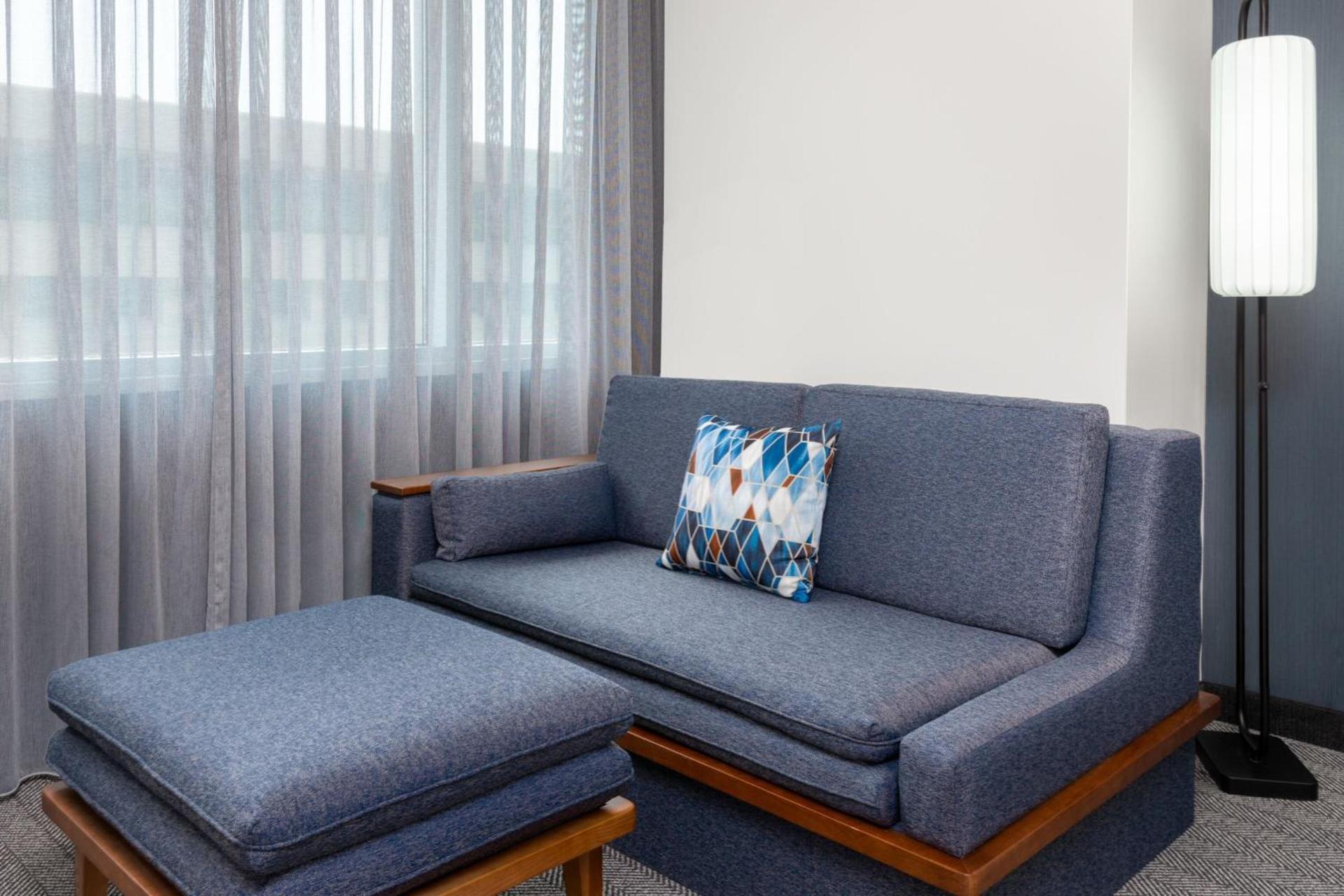 Courtyard by Marriott Buffalo Downtown/Canalside photo 6