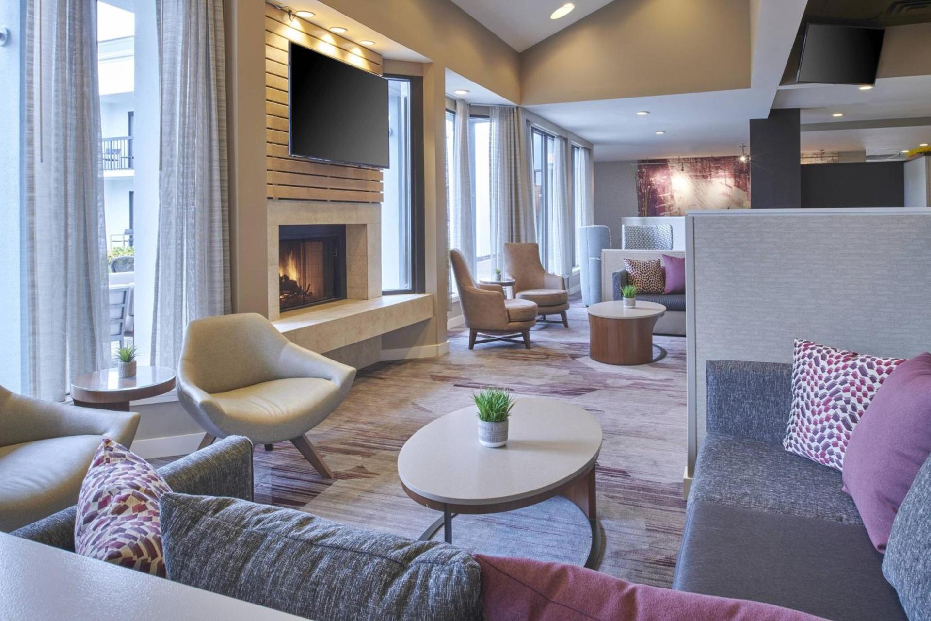 Courtyard by Marriott Detroit Troy photo 3