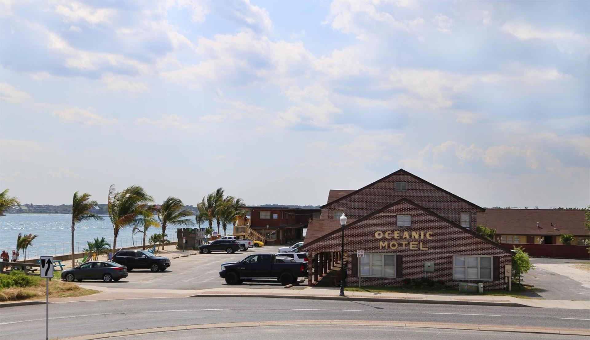 Oceanic Motel photo 38