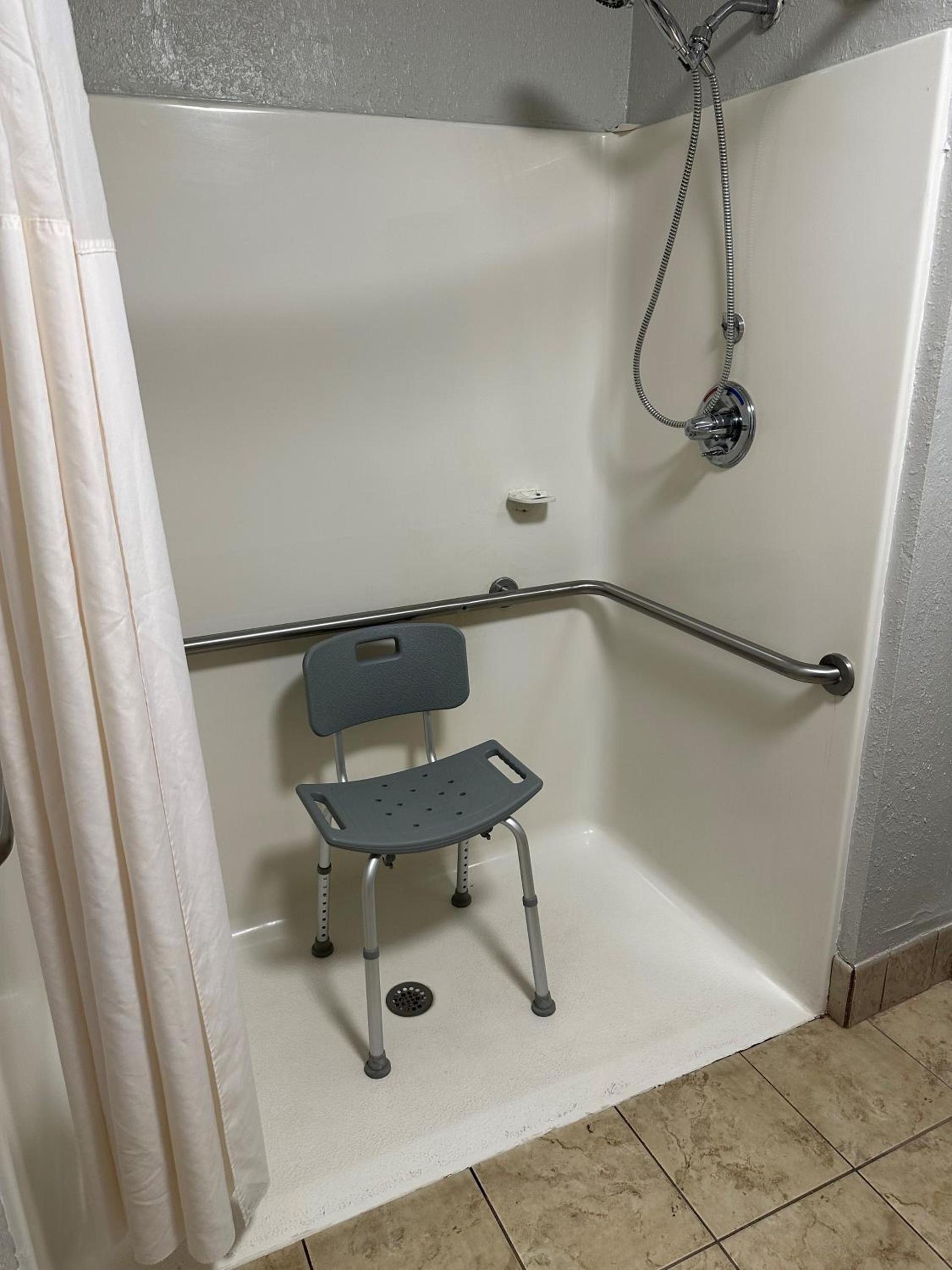 Quality Inn & Suites Florence Civic Center photo 44