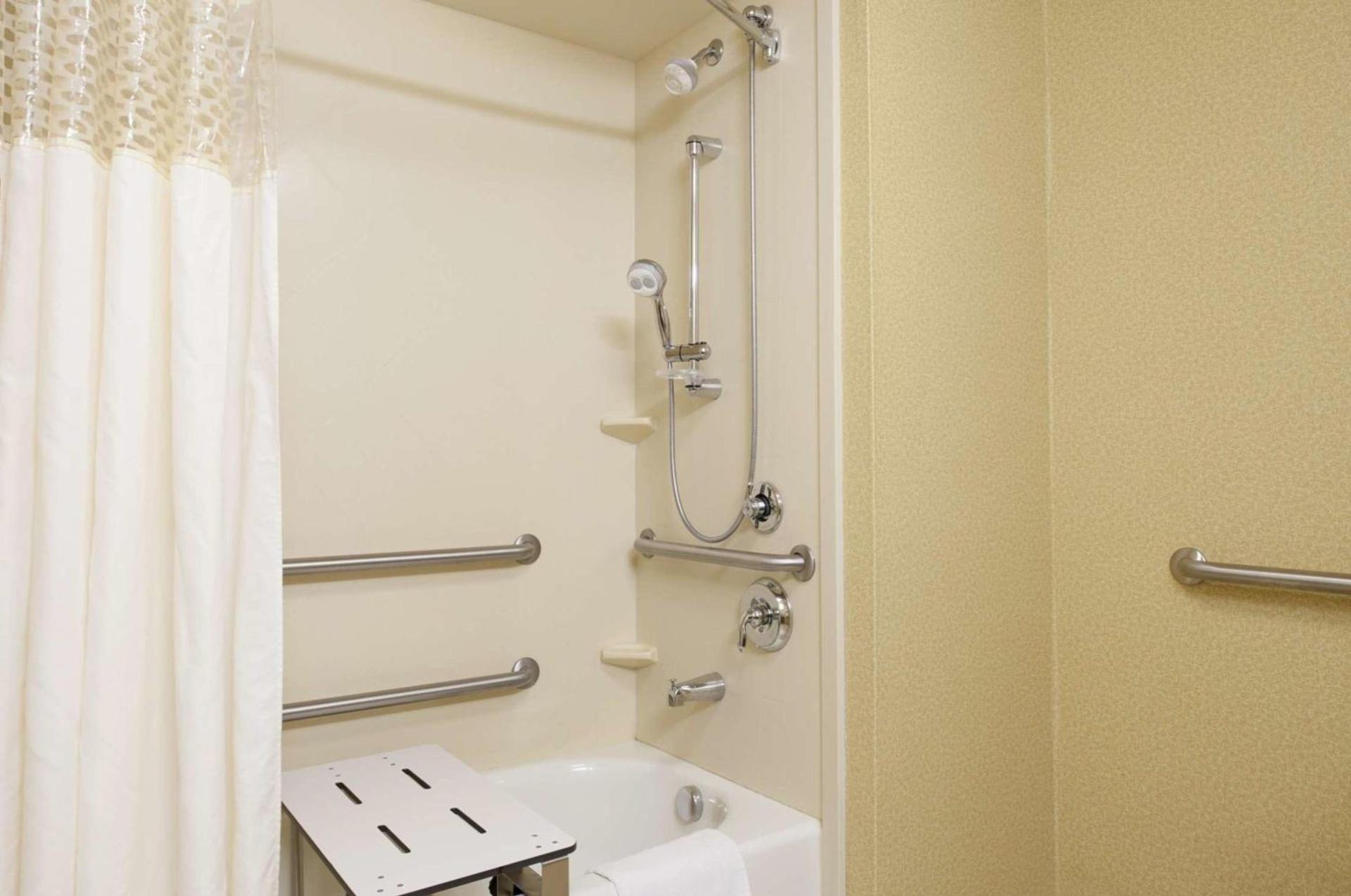 Hampton Inn & Suites Moline-Quad City Int'l Aprt photo 31