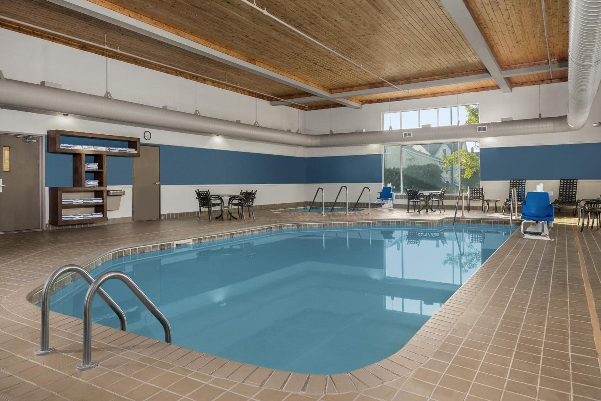 Holiday Inn Express & Suites Superior by IHG photo 20
