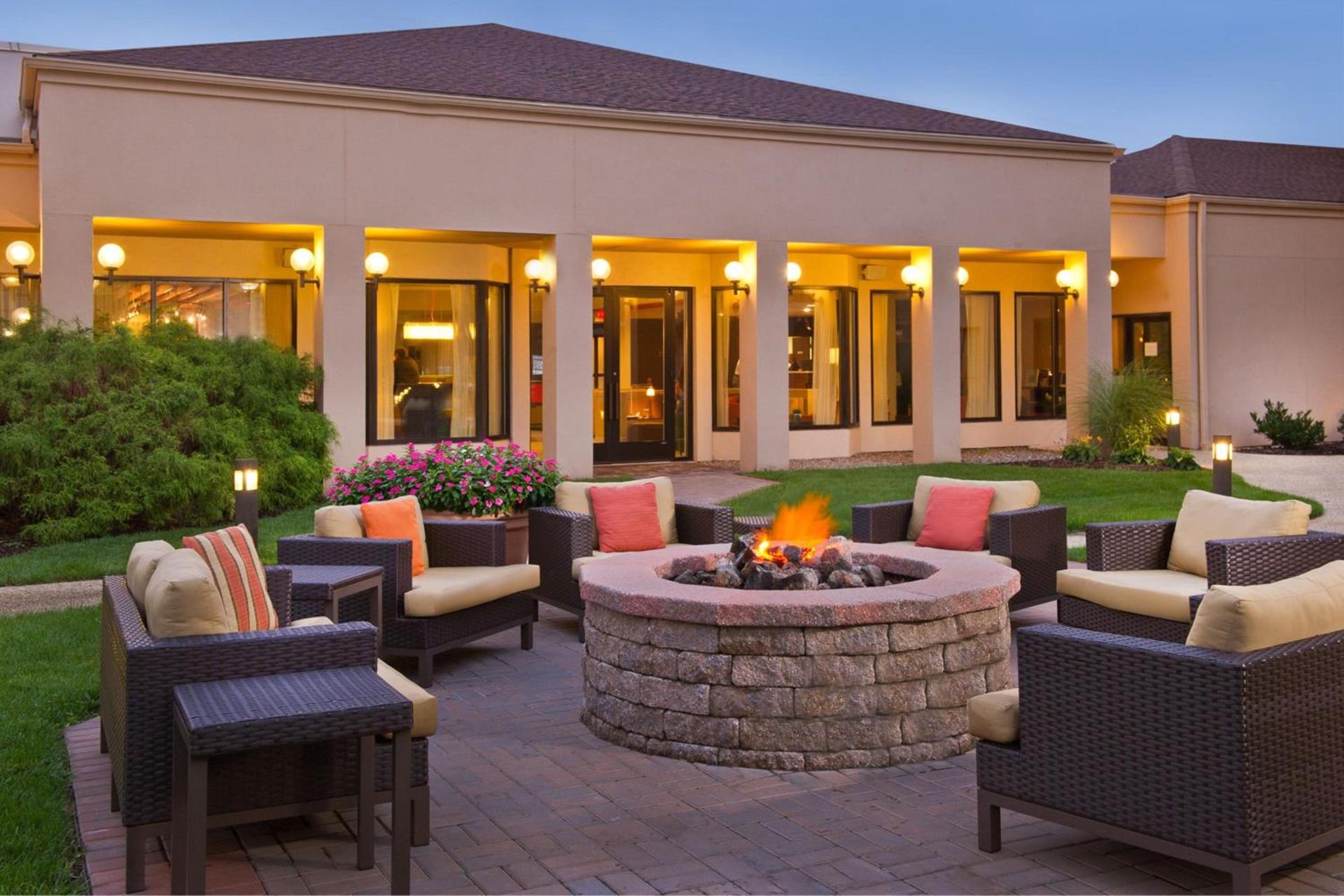Courtyard by Marriott Mt. Laurel photo 5