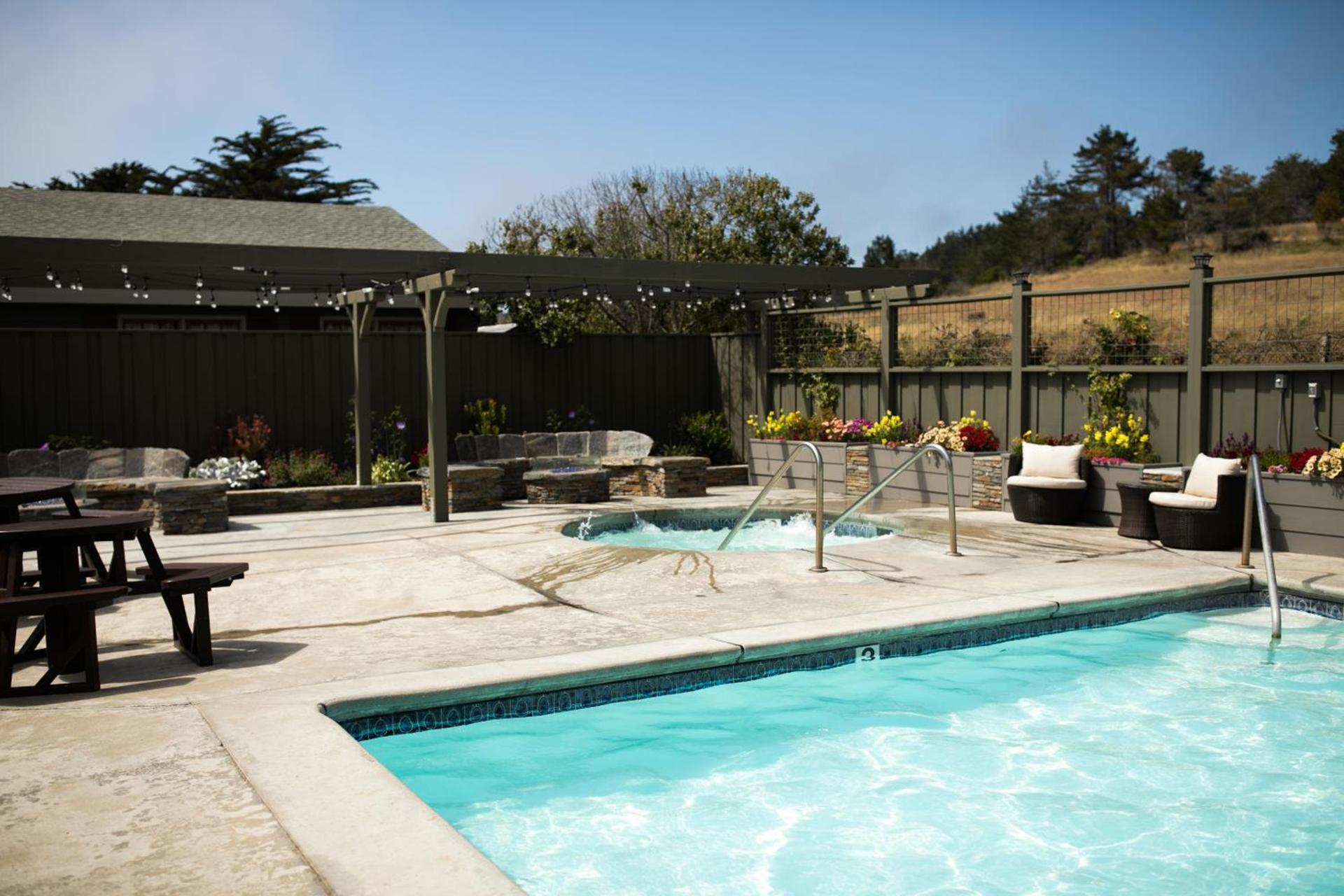 Sea Otter Inn photo 2