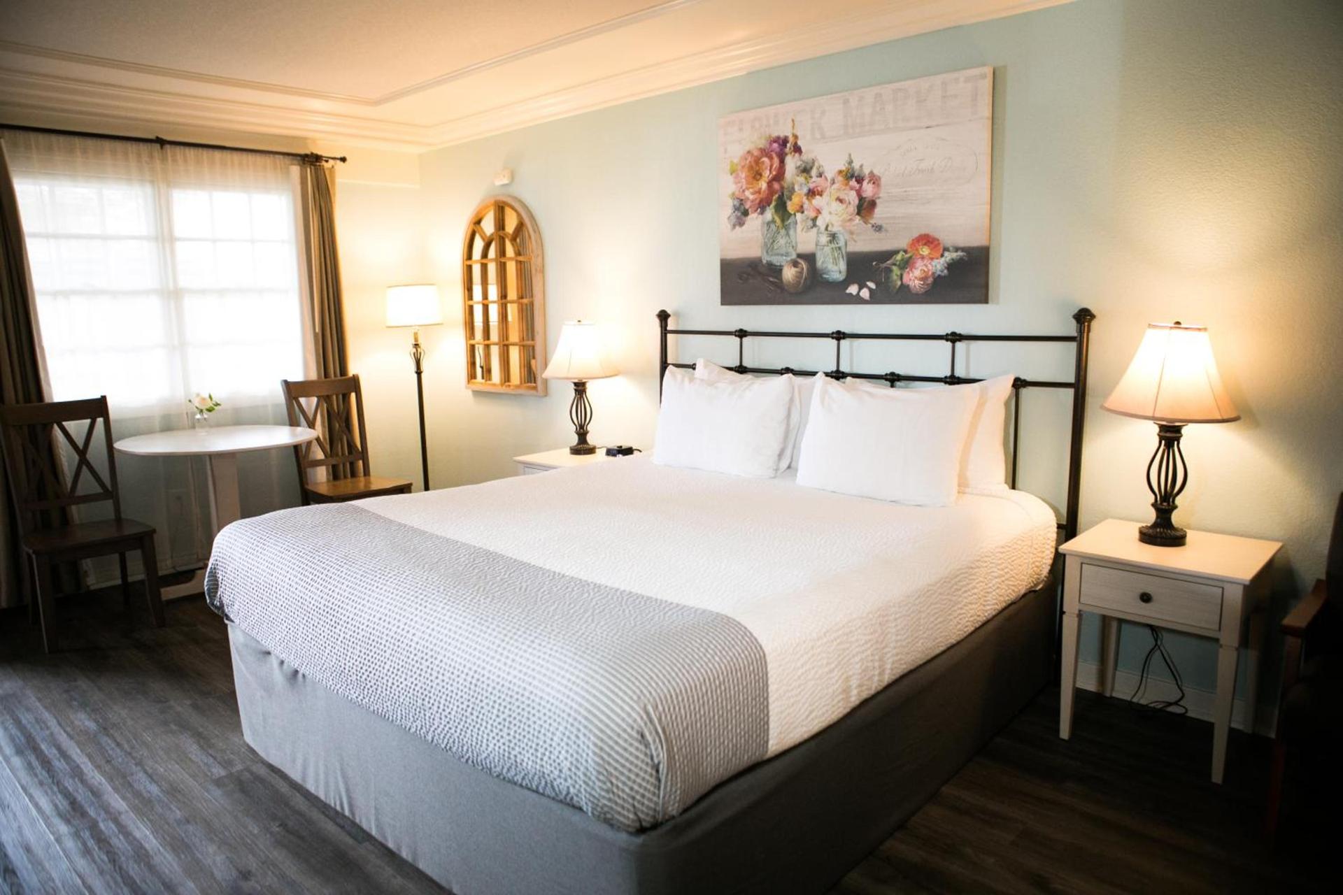 Sea Otter Inn photo 24