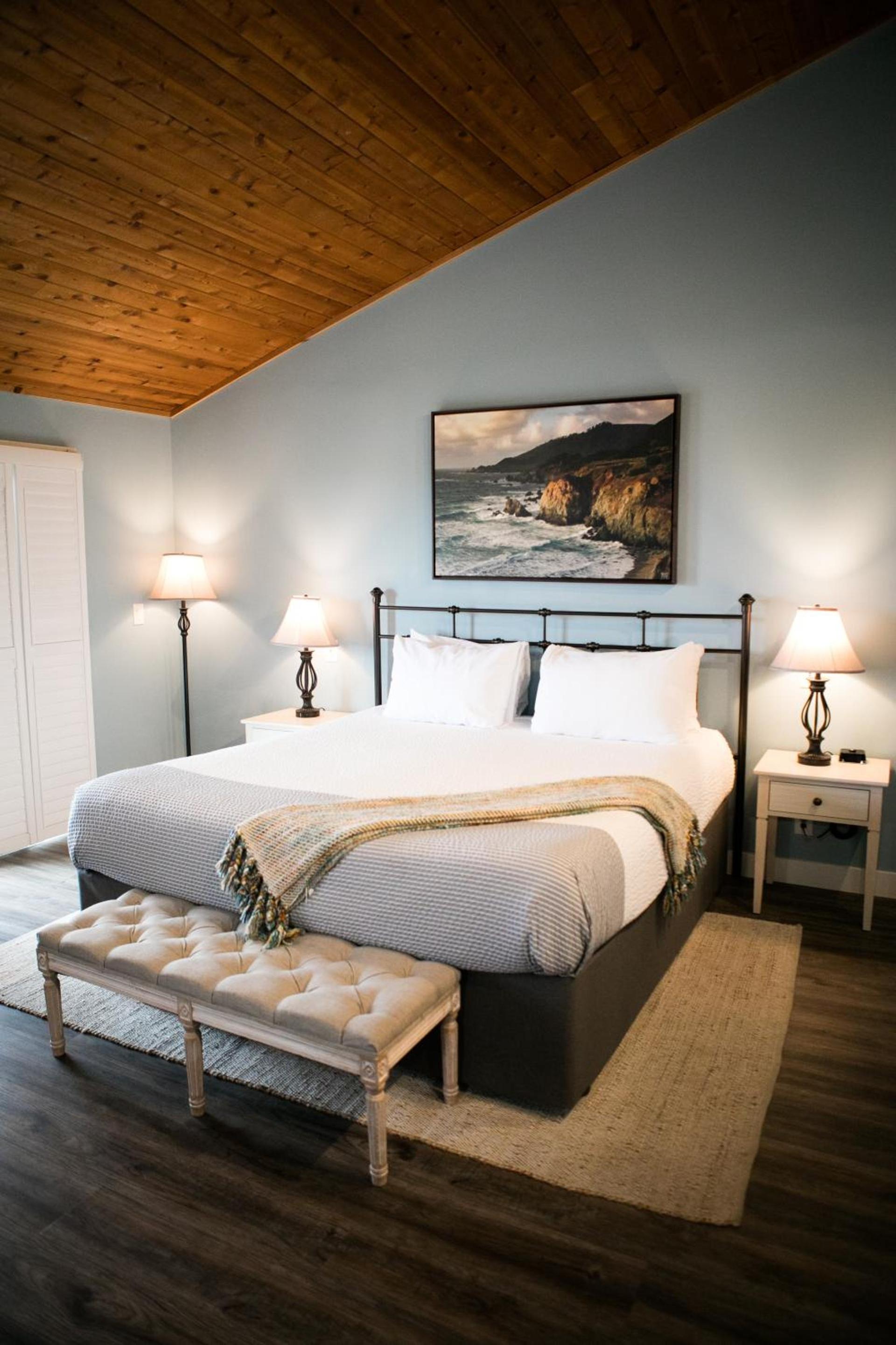 Sea Otter Inn photo 34