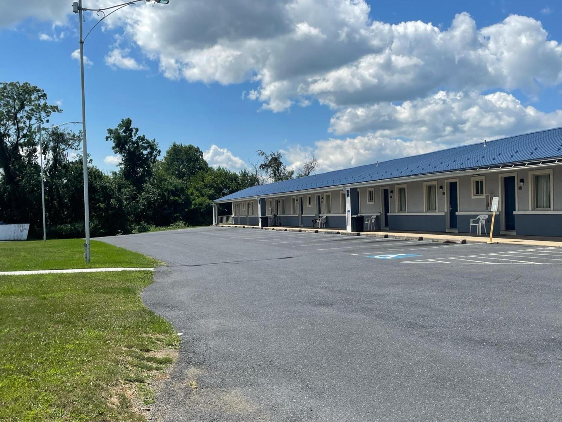 Econo Lodge Mechanicsburg - Harrisburg West photo 4