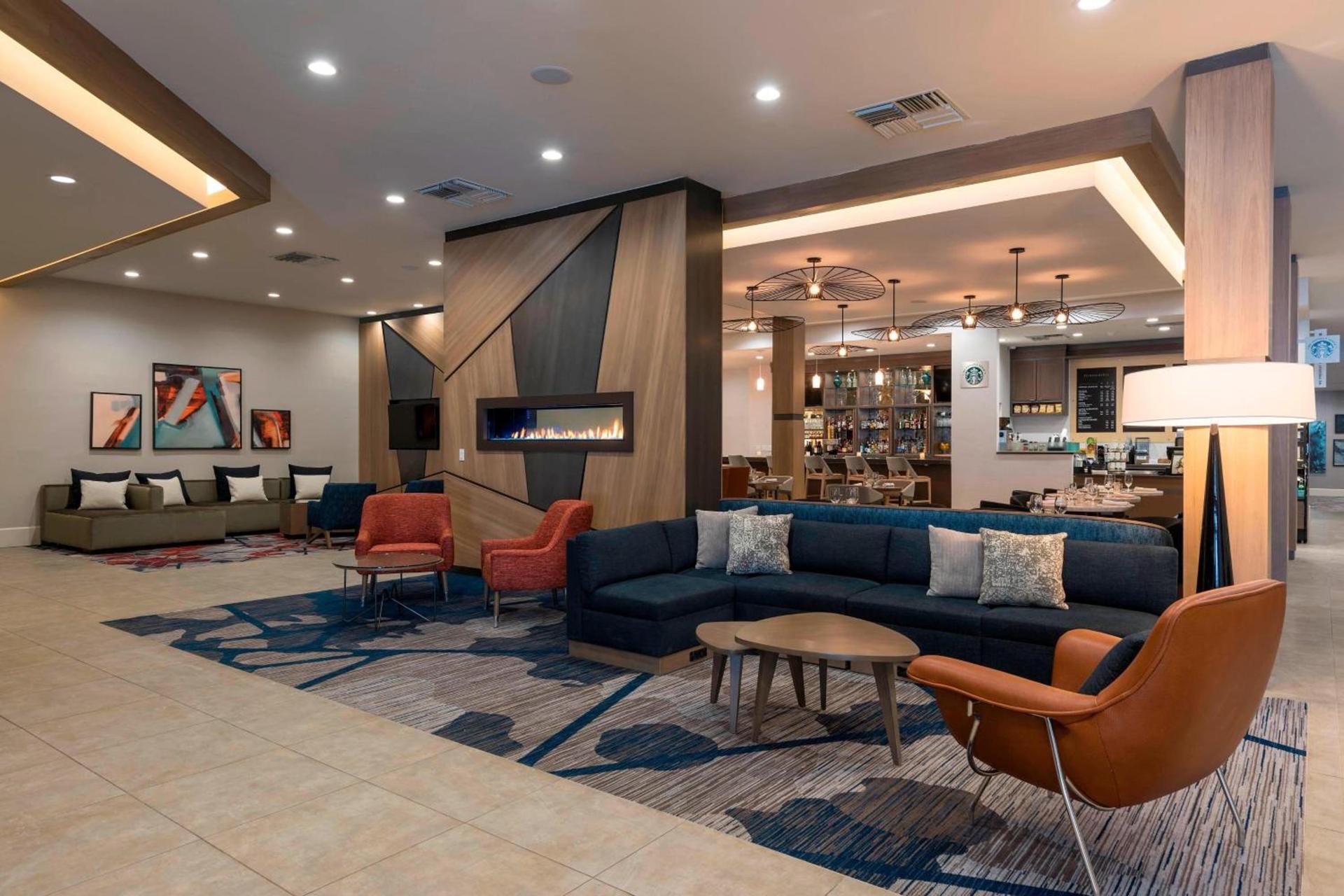Sonesta Hotel Grand Rapids Airport photo 2
