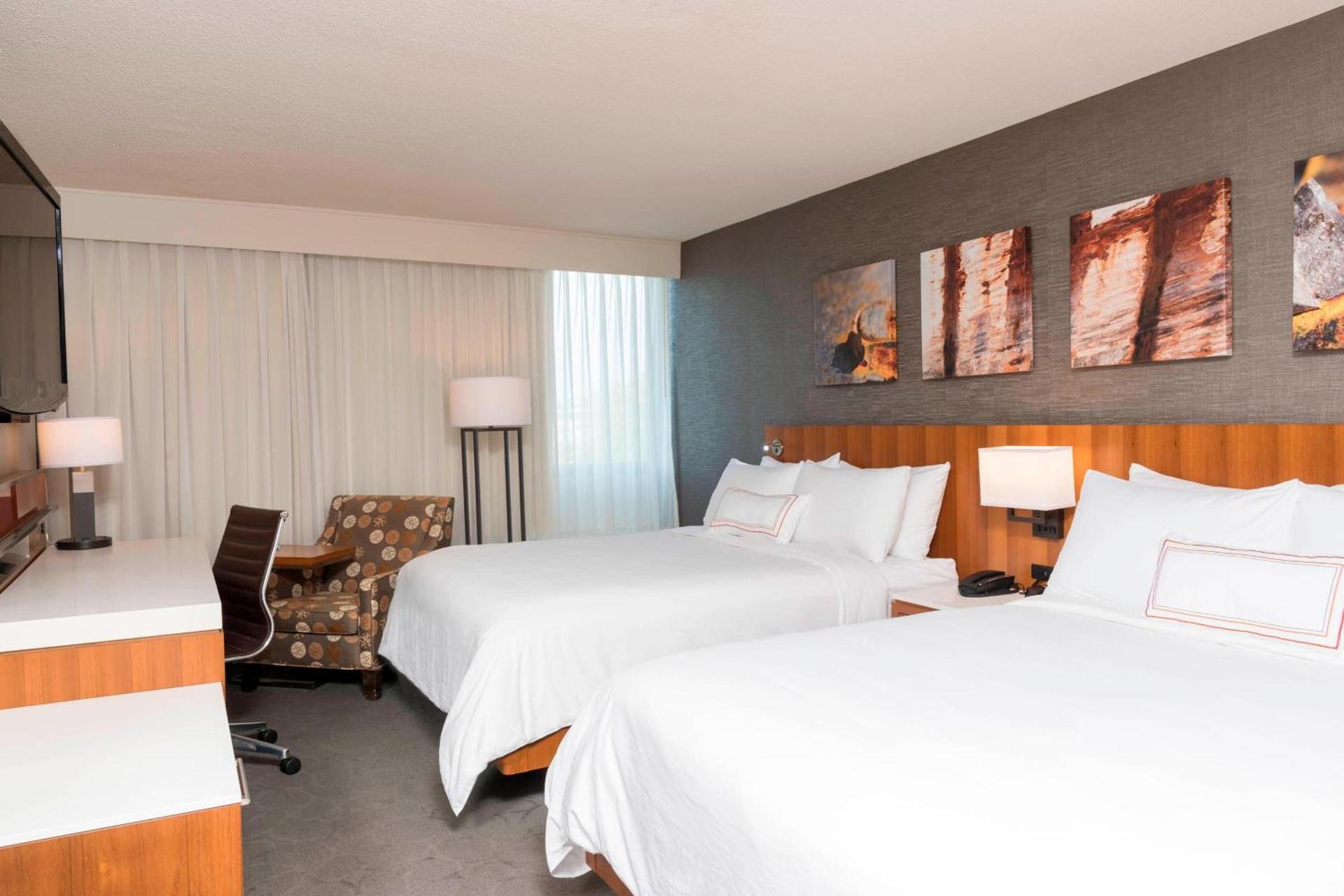 Sonesta Hotel Grand Rapids Airport photo 7