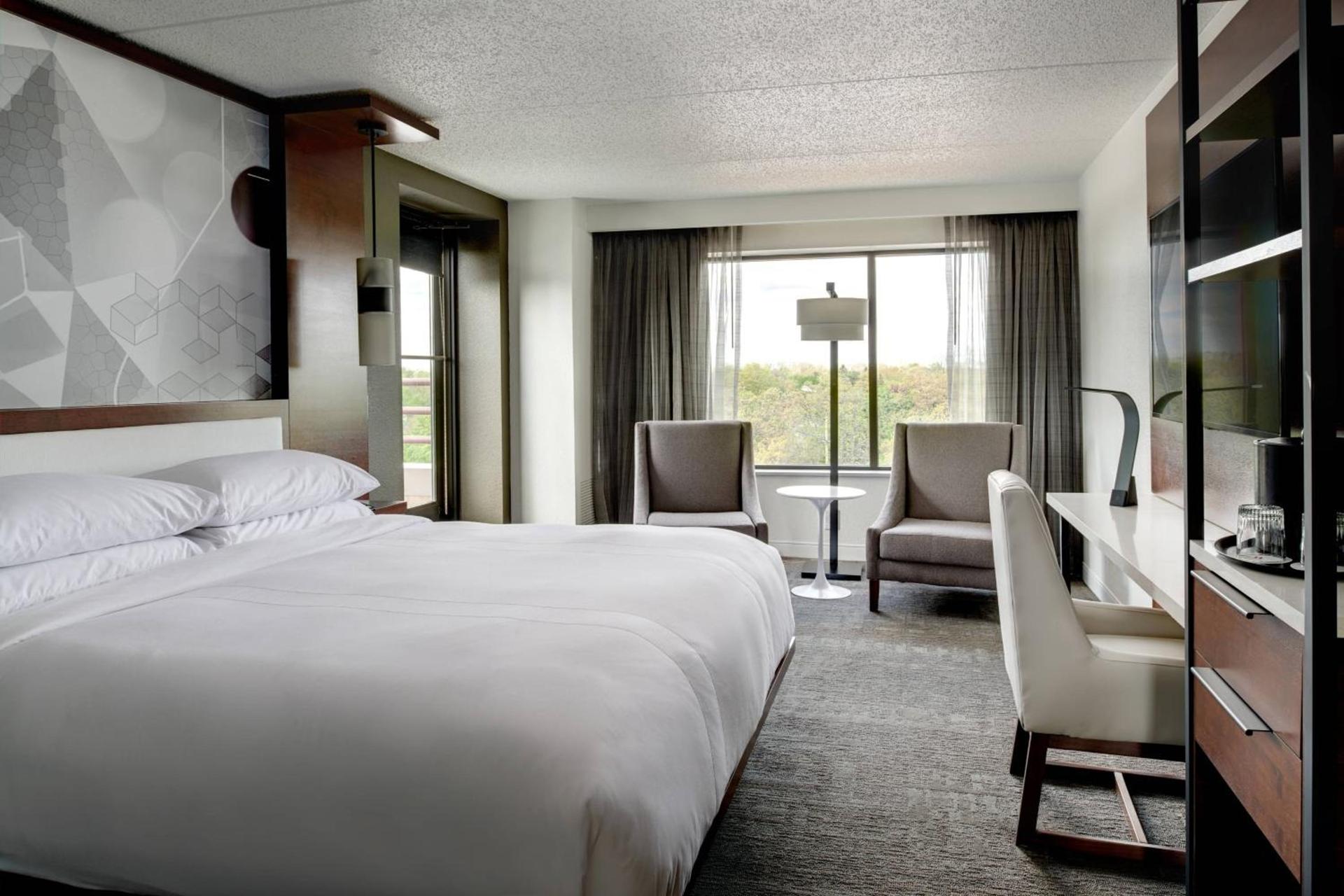 Marriott East Lansing at University Place photo 22