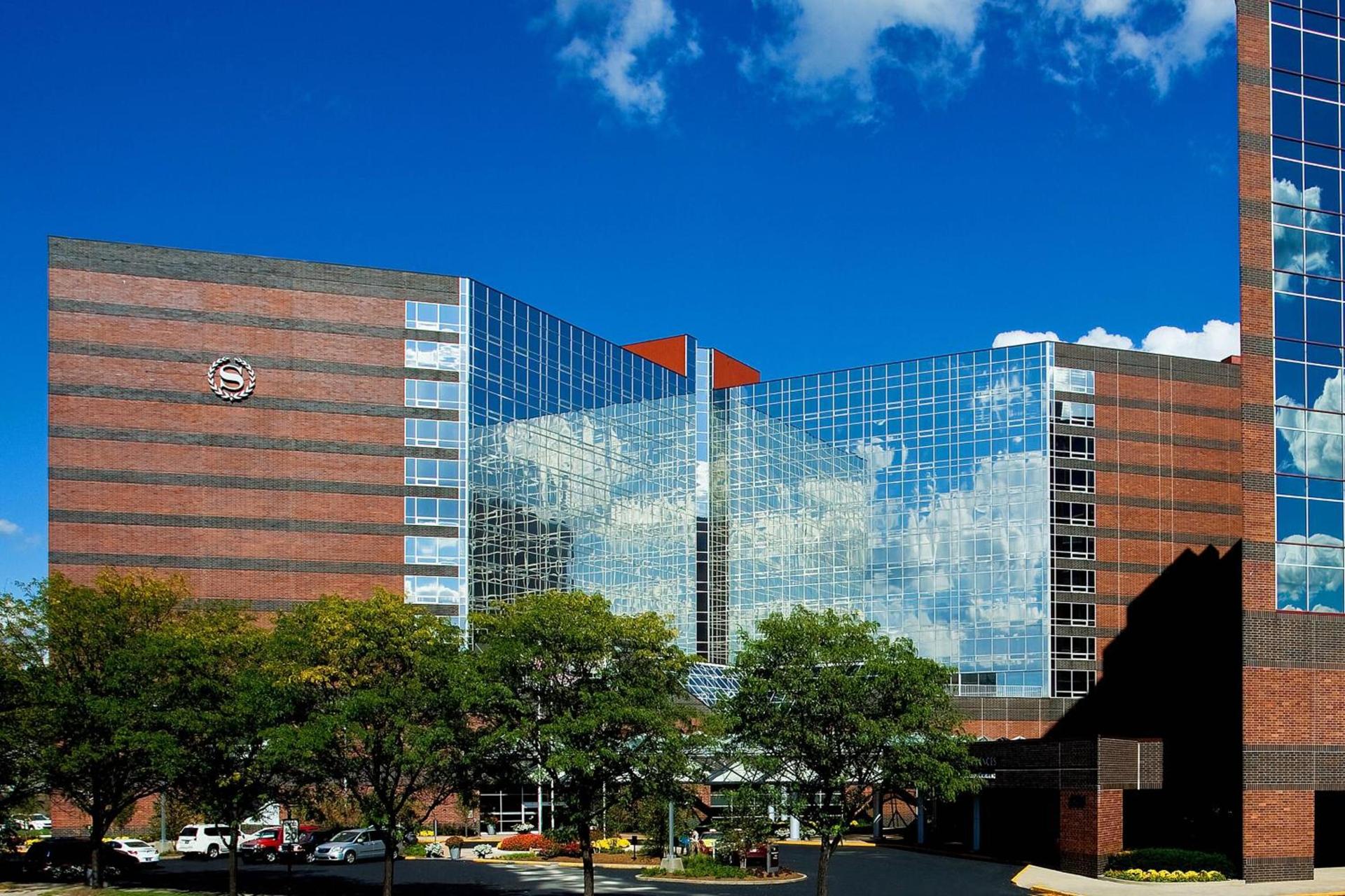 Sheraton Indianapolis Hotel at Keystone Crossing photo 1