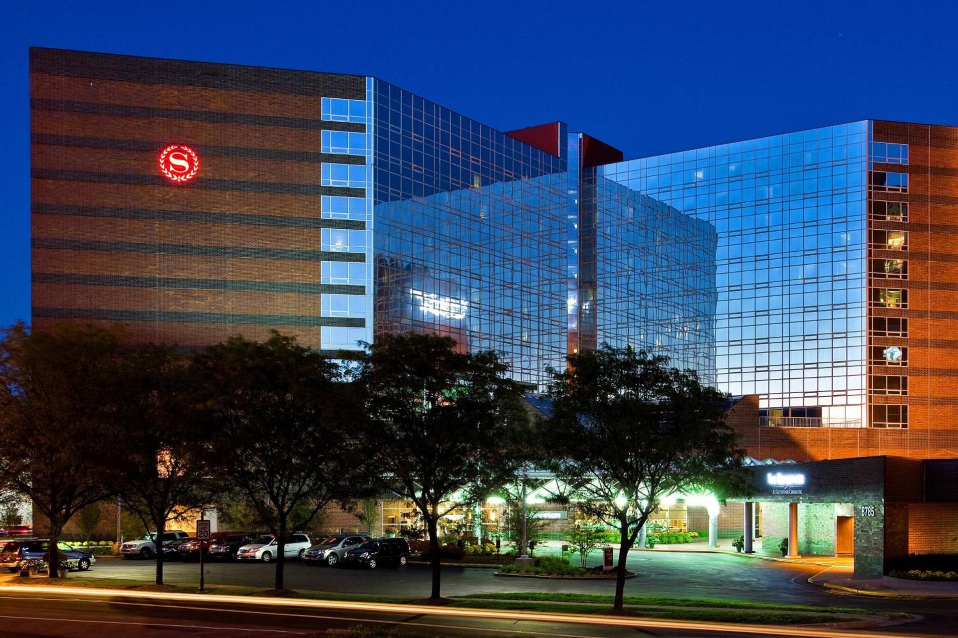 Sheraton Indianapolis Hotel at Keystone Crossing photo 4