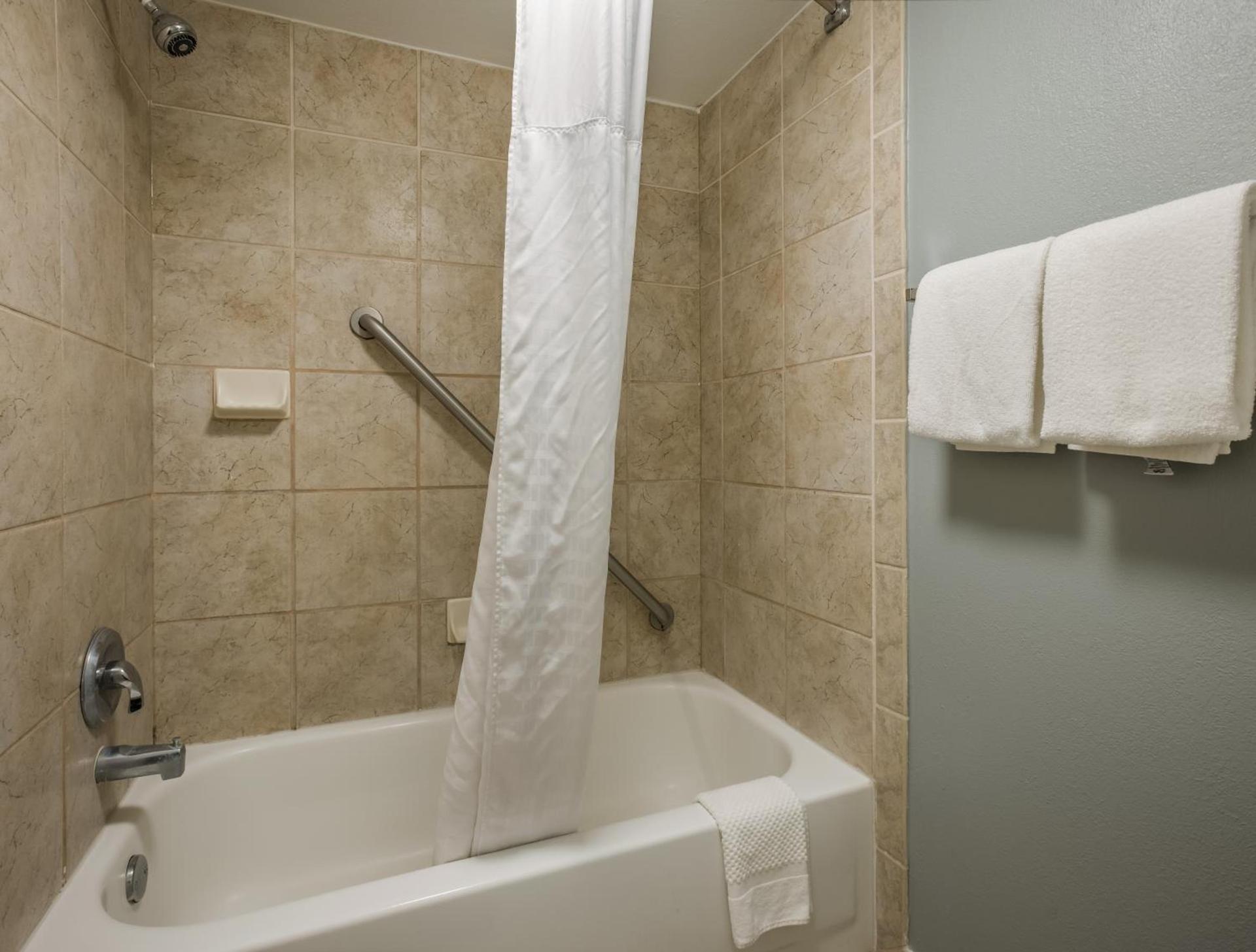 MainStay Suites Savannah Midtown photo 78