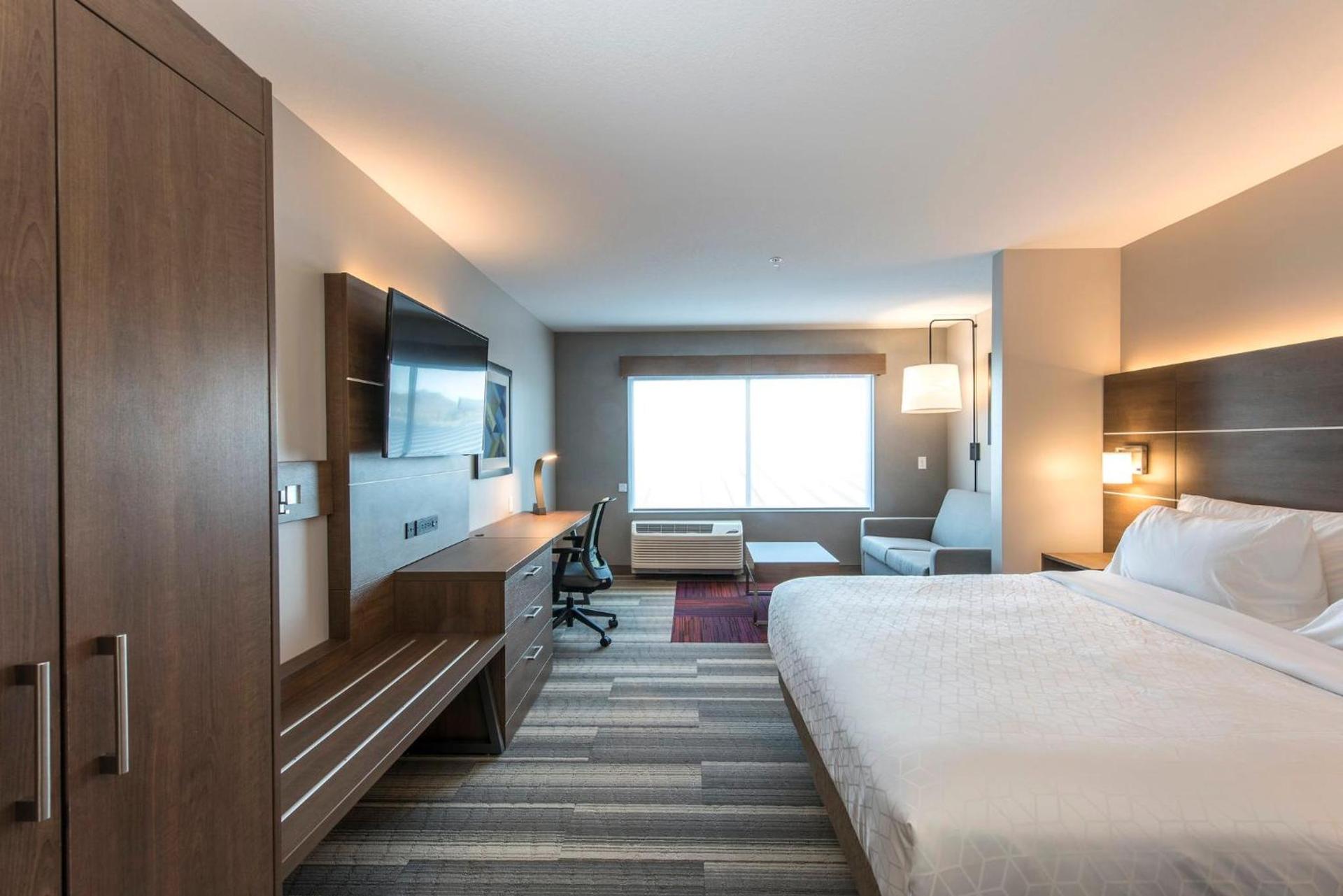 Holiday Inn Express & Suites - Phoenix North - Happy Valley by IHG photo 41