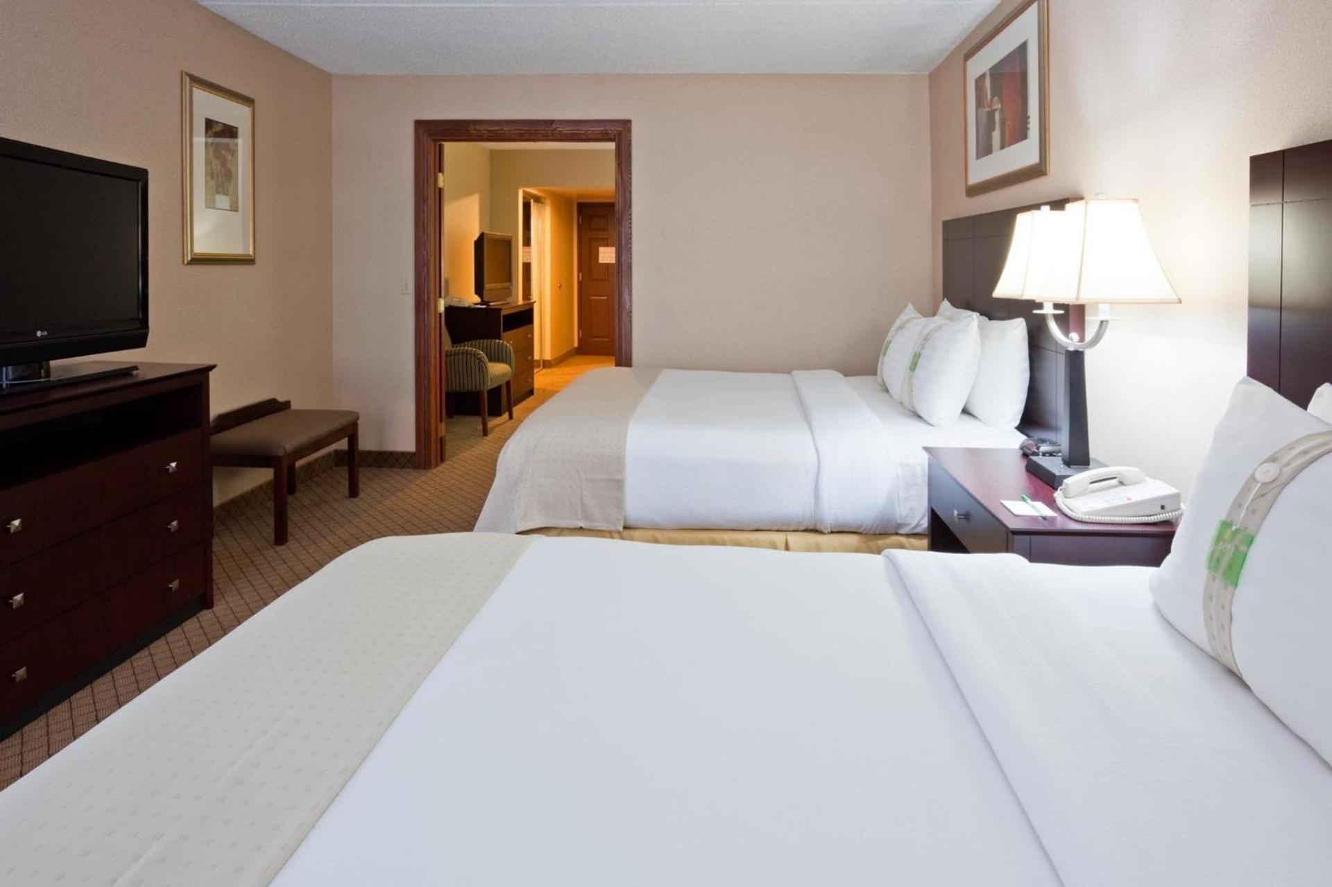 Holiday Inn & Suites Wausau-Rothschild by IHG photo 7