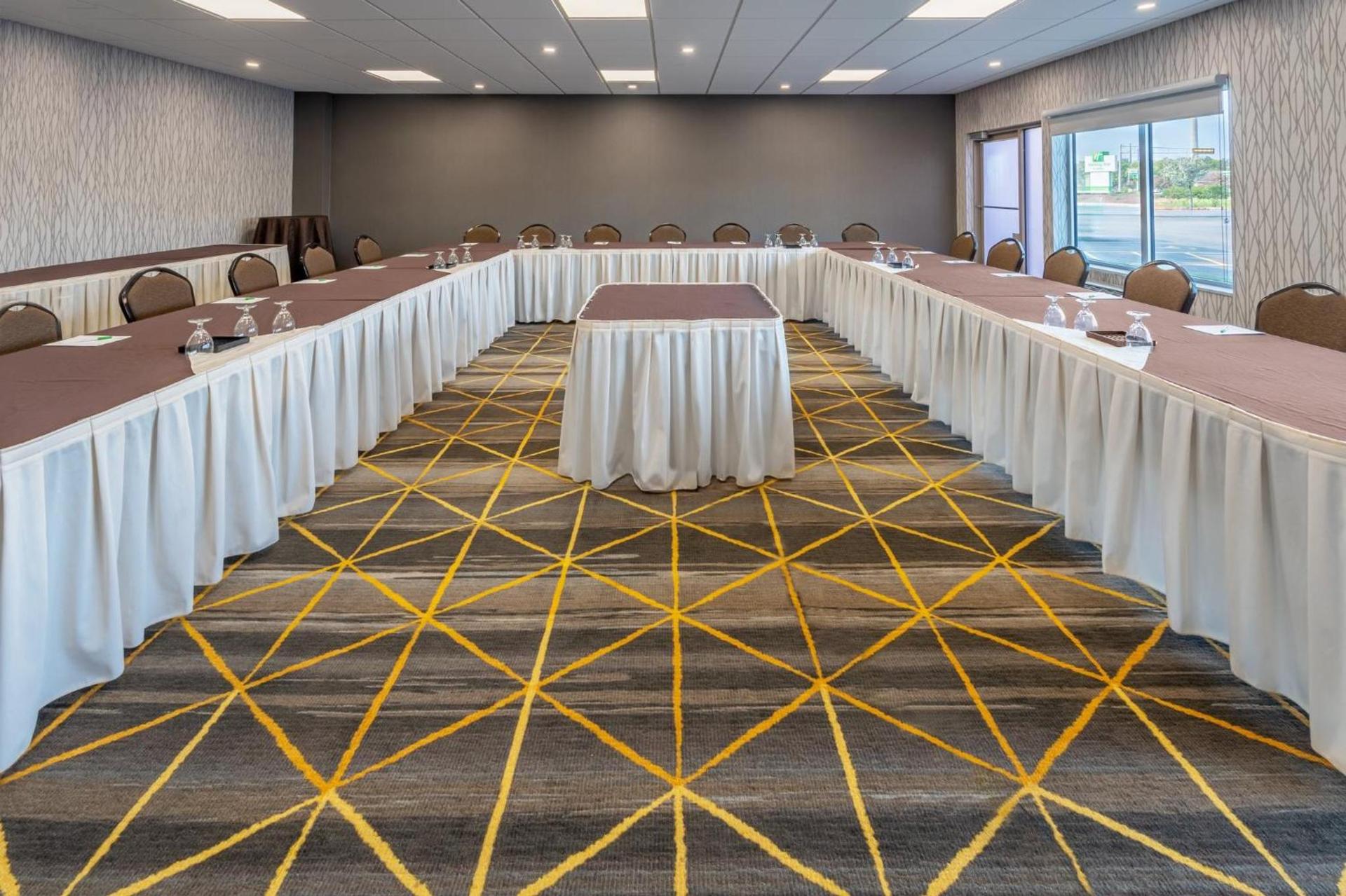 Holiday Inn & Suites Wausau-Rothschild by IHG photo 39