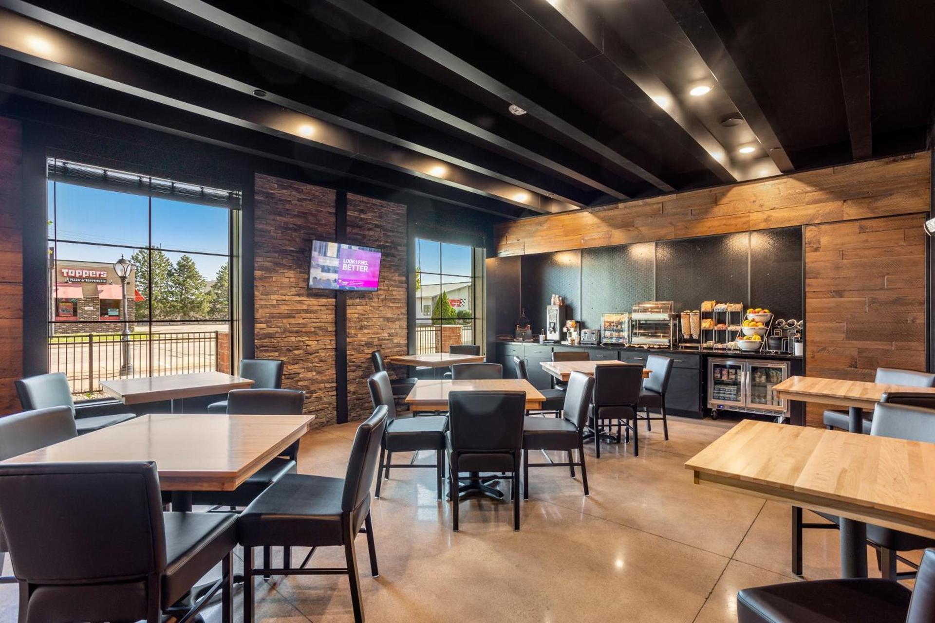 Cobblestone Hotel & Suites - De Pere Green Bay photo 35