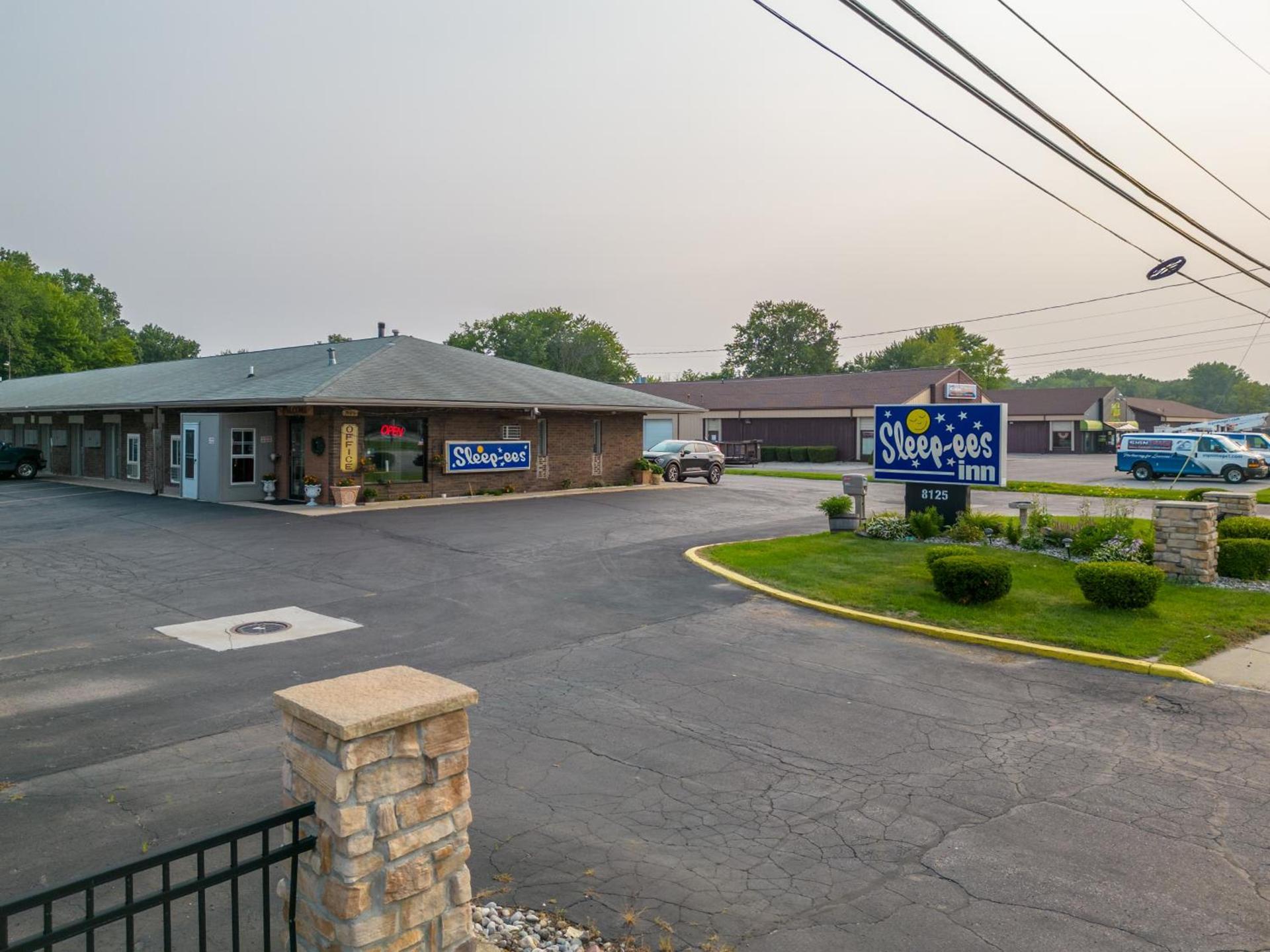 Sleep-ees Inn, Saginaw & Frankenmuth photo 4