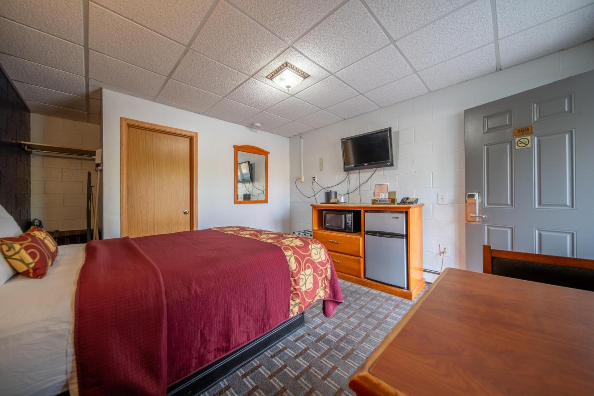 Sleep-ees Inn, Saginaw & Frankenmuth photo 16
