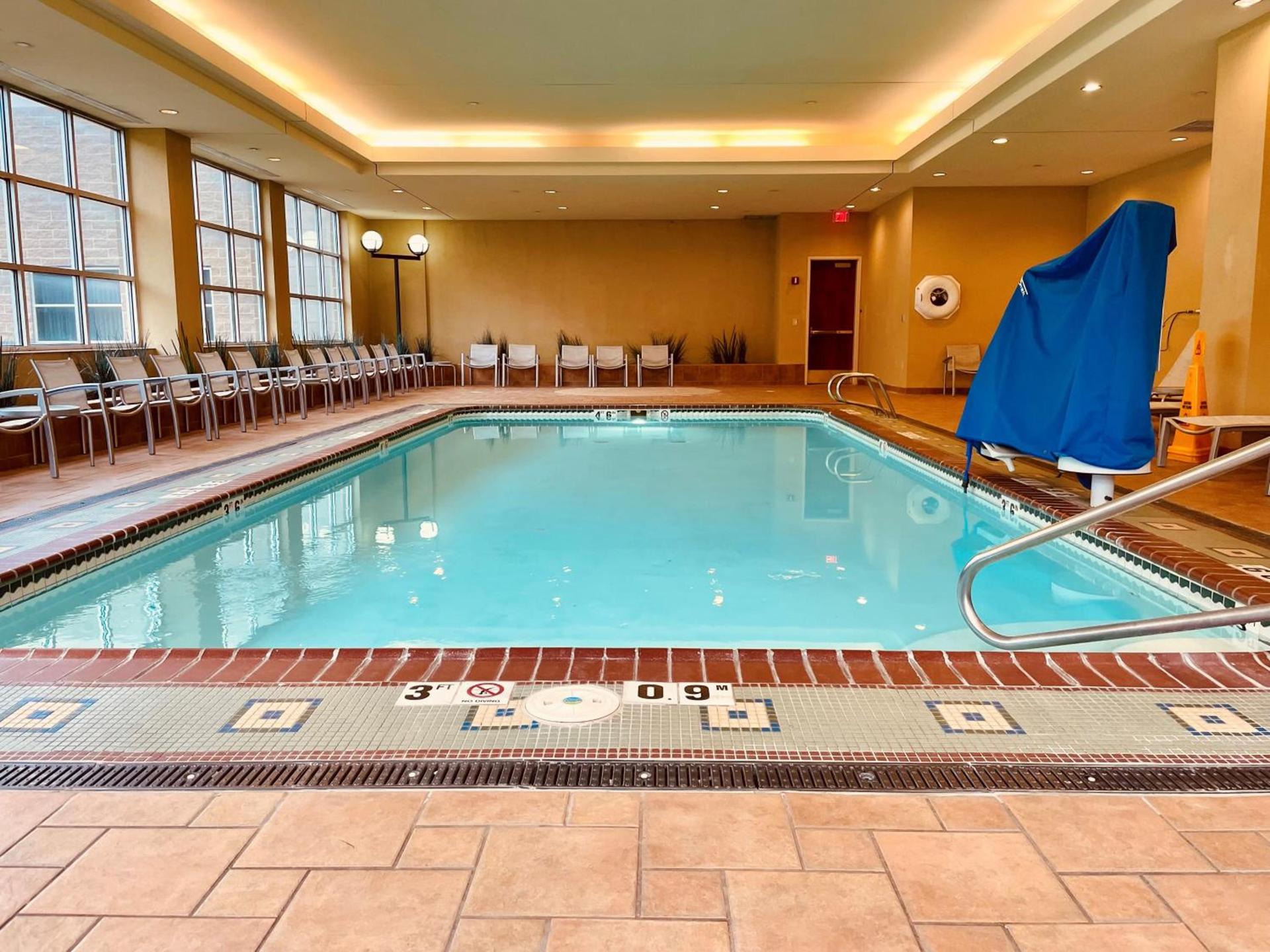 Hotel Topeka at City Center photo 2