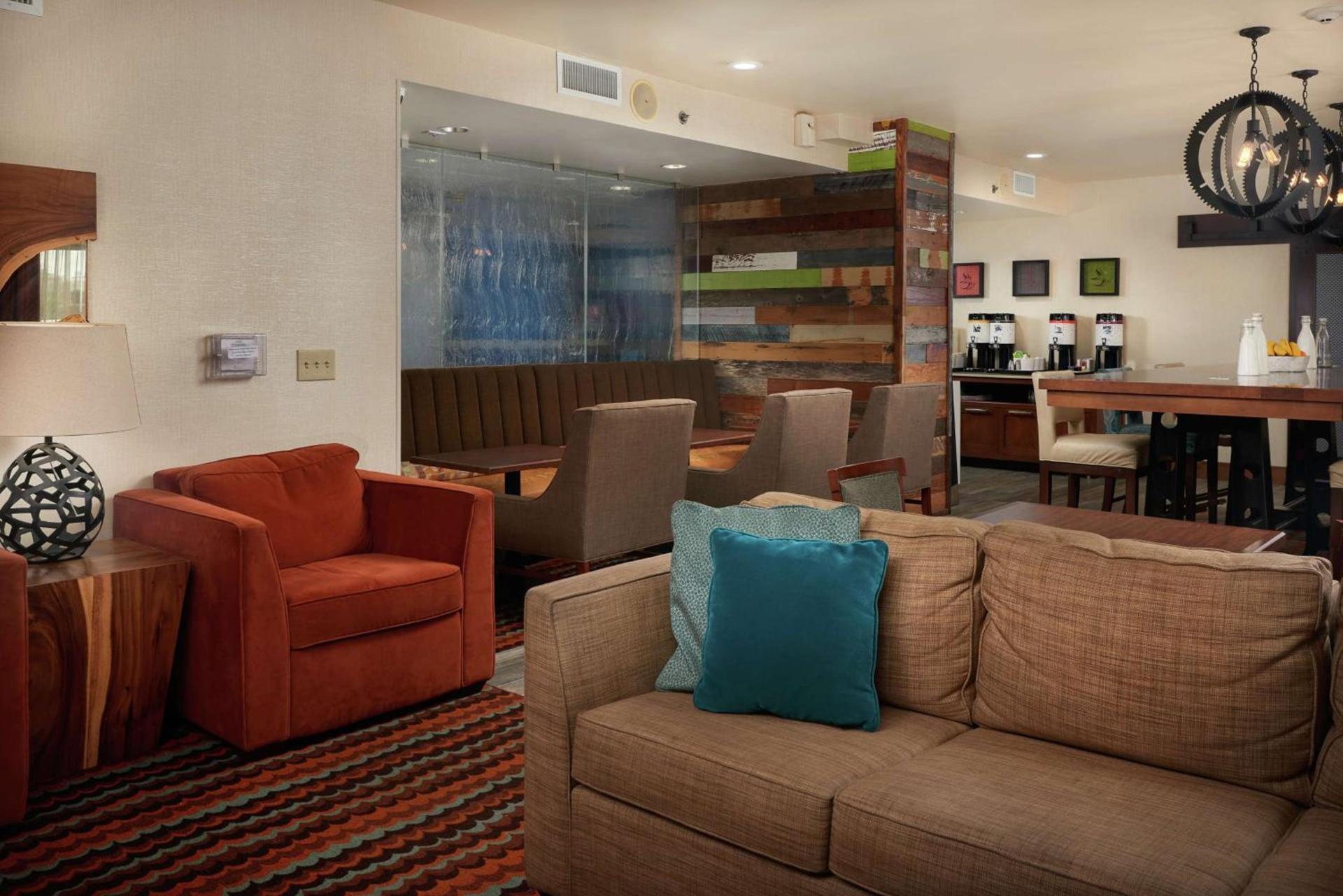 Hampton Inn Beaumont photo 23