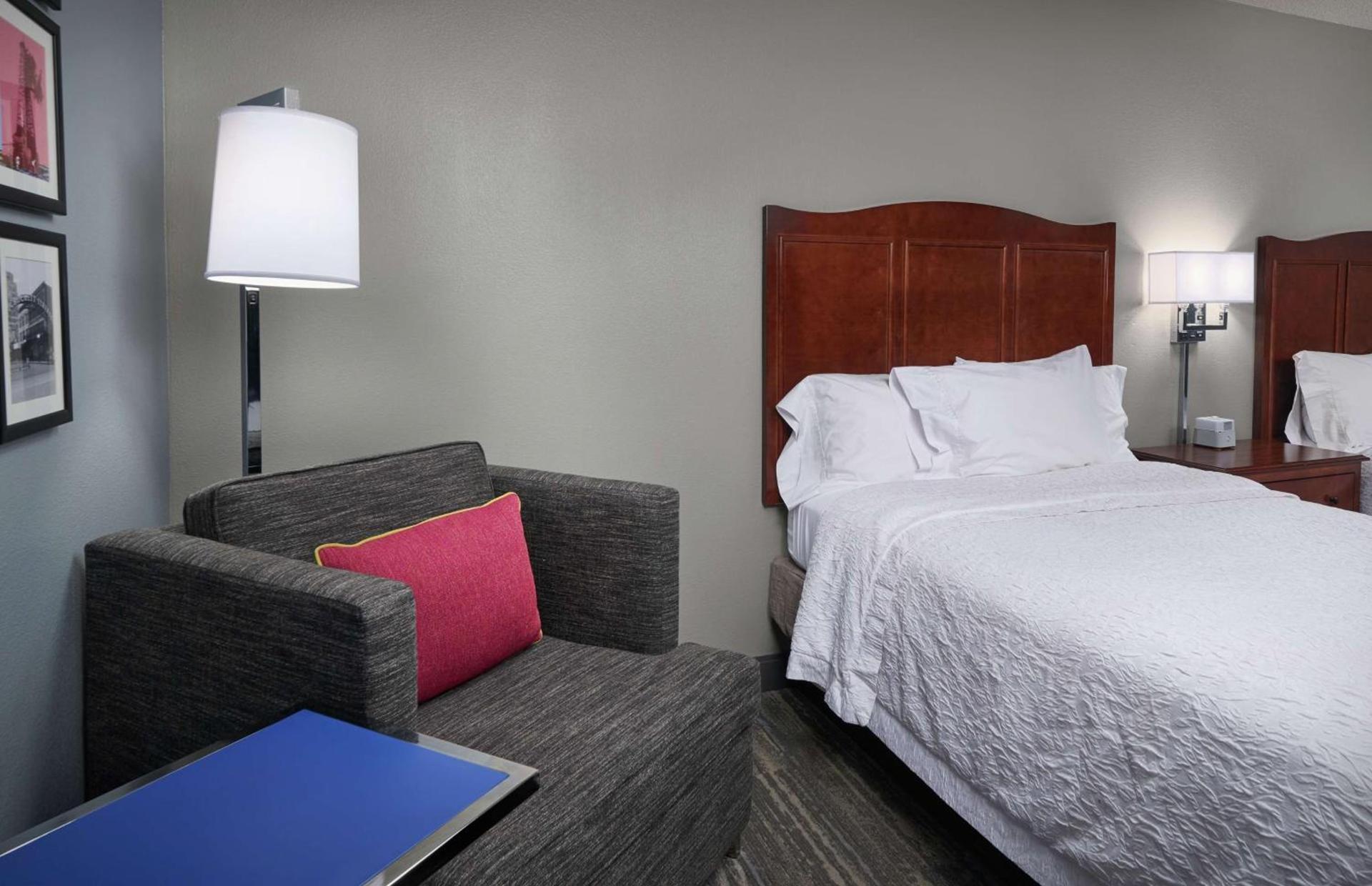 Hampton Inn Beaumont photo 18