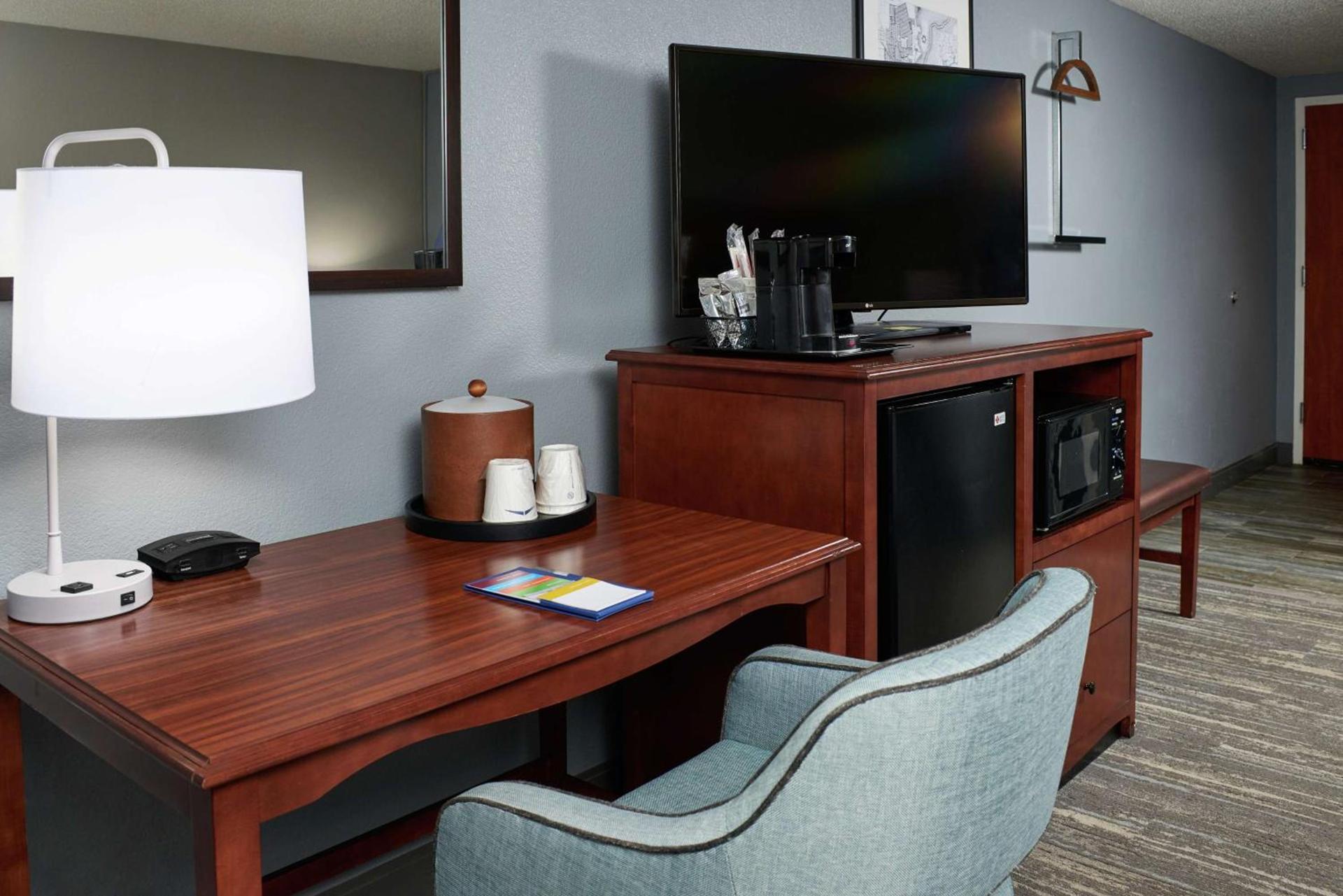 Hampton Inn Beaumont photo 24