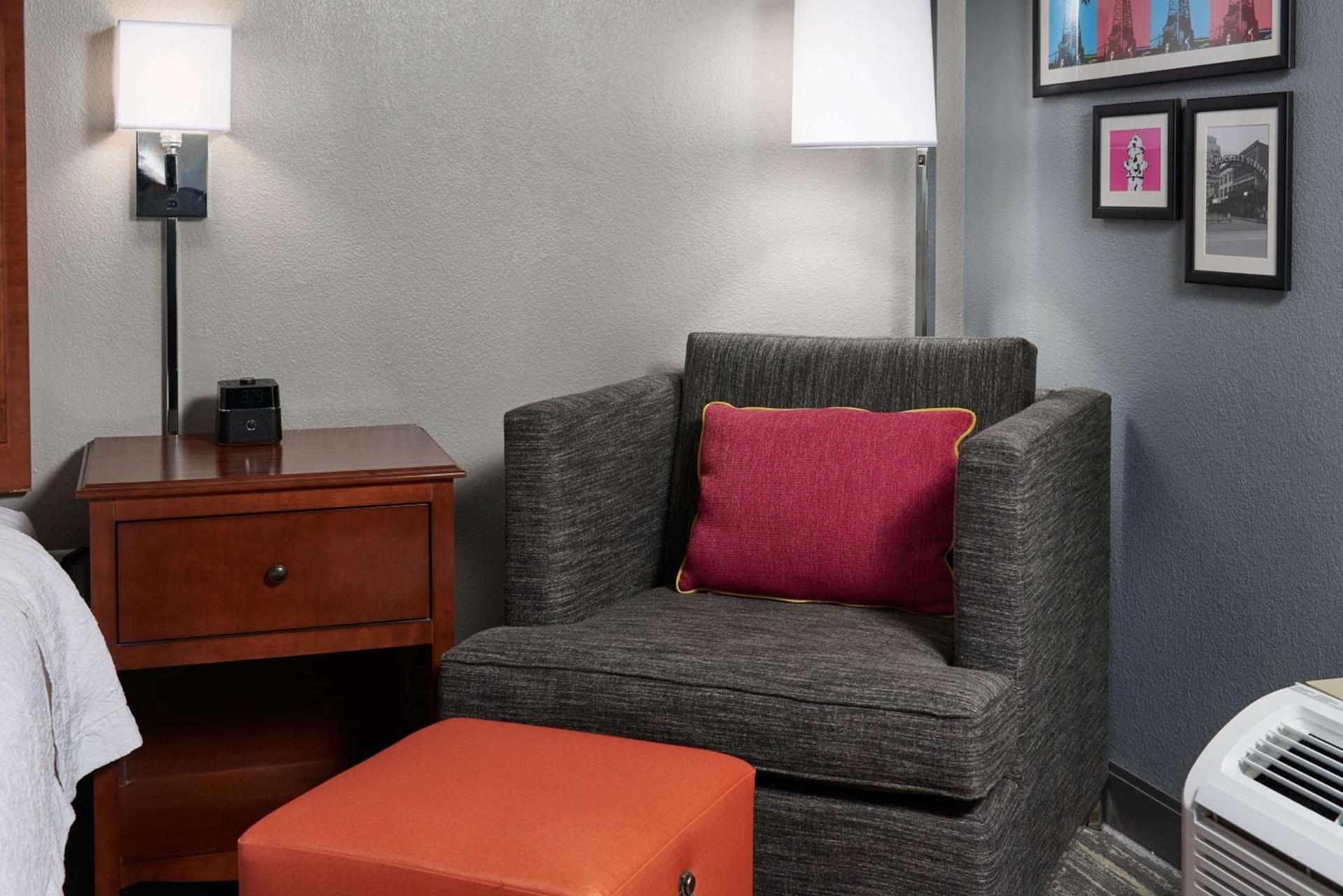Hampton Inn Beaumont photo 26