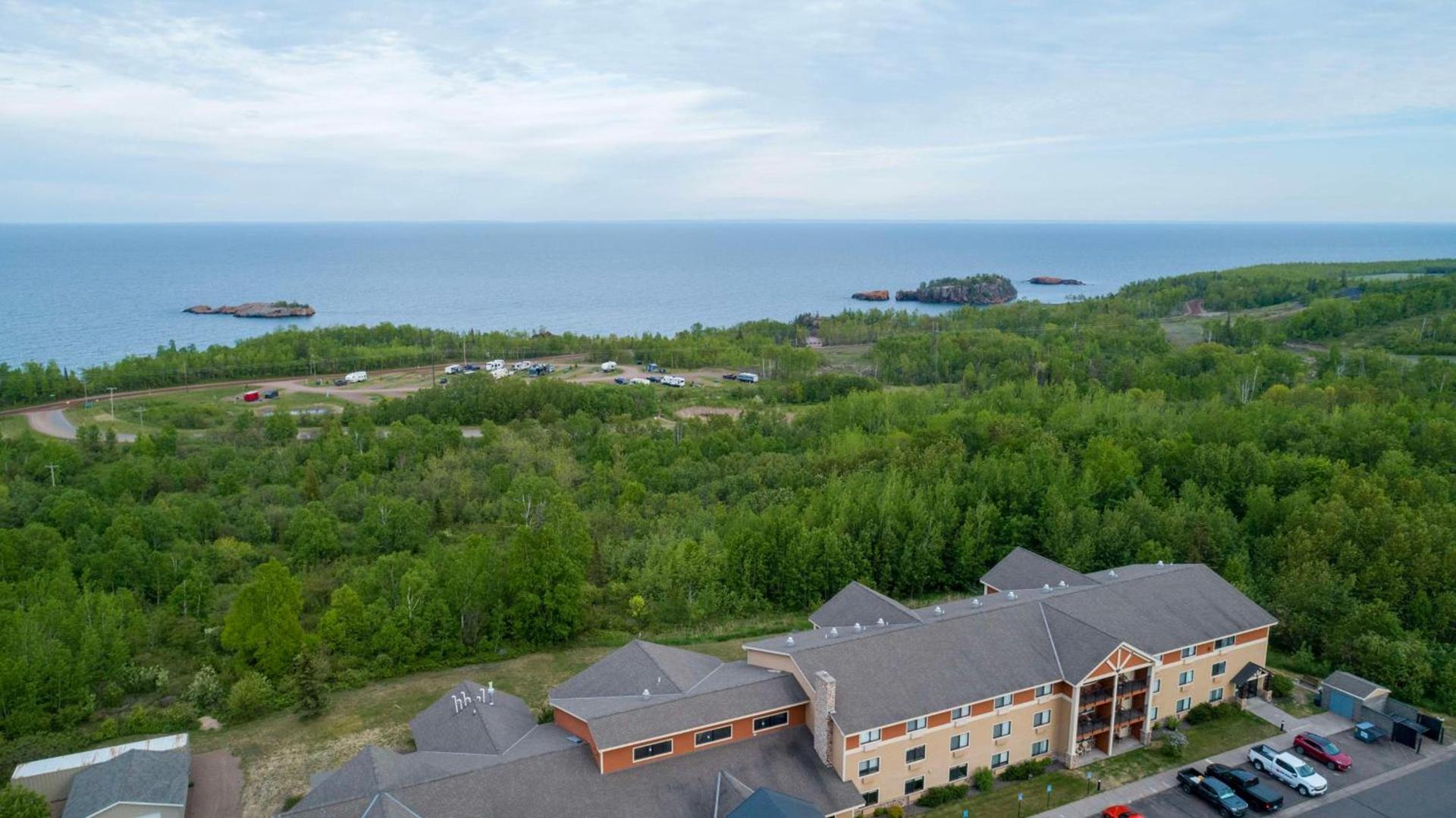 Black Beach Inn by GrandStay photo 1