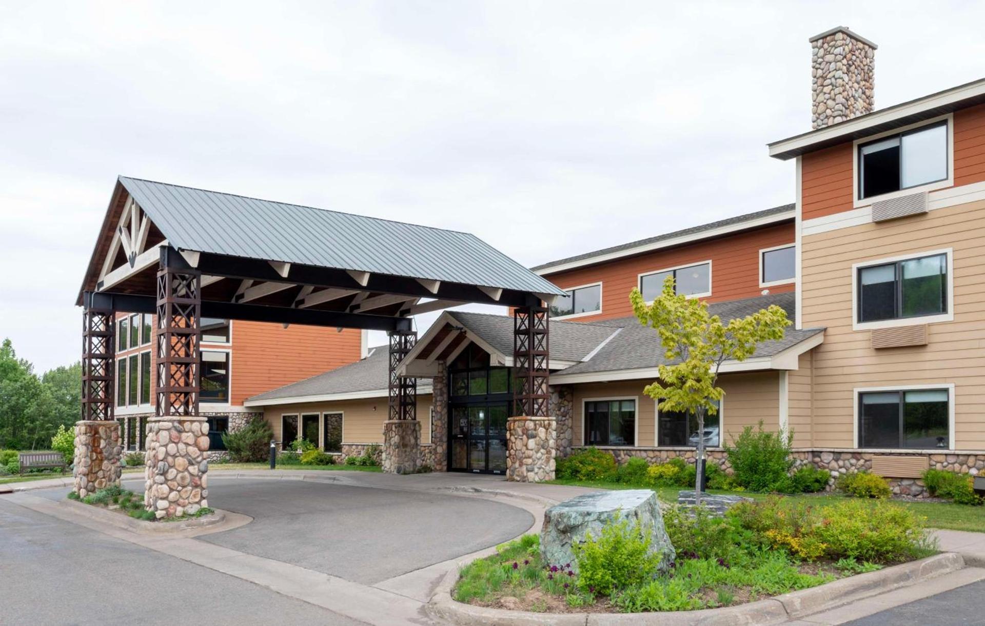 Black Beach Inn by GrandStay photo 2