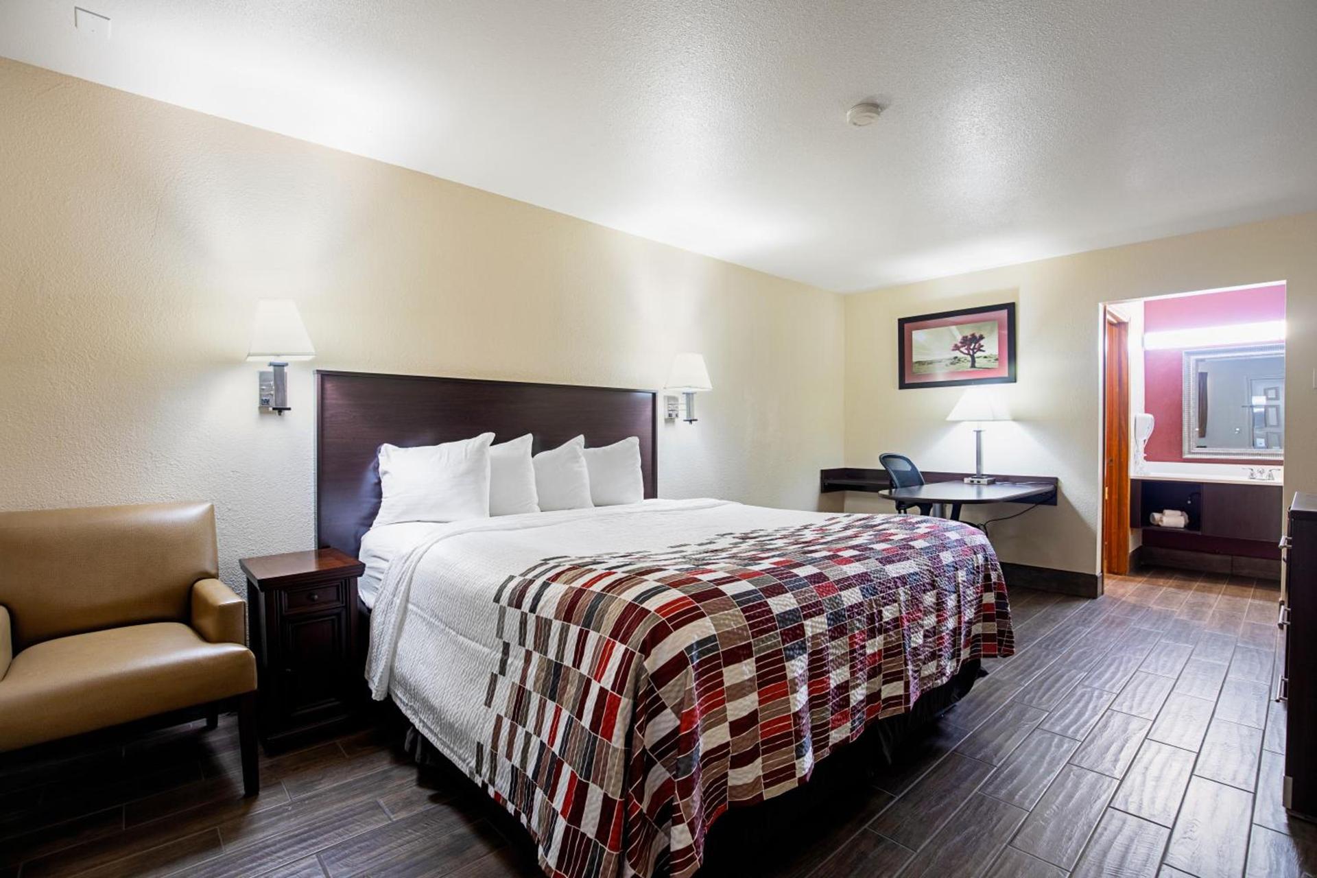 Baymont by Wyndham Kingman photo 3