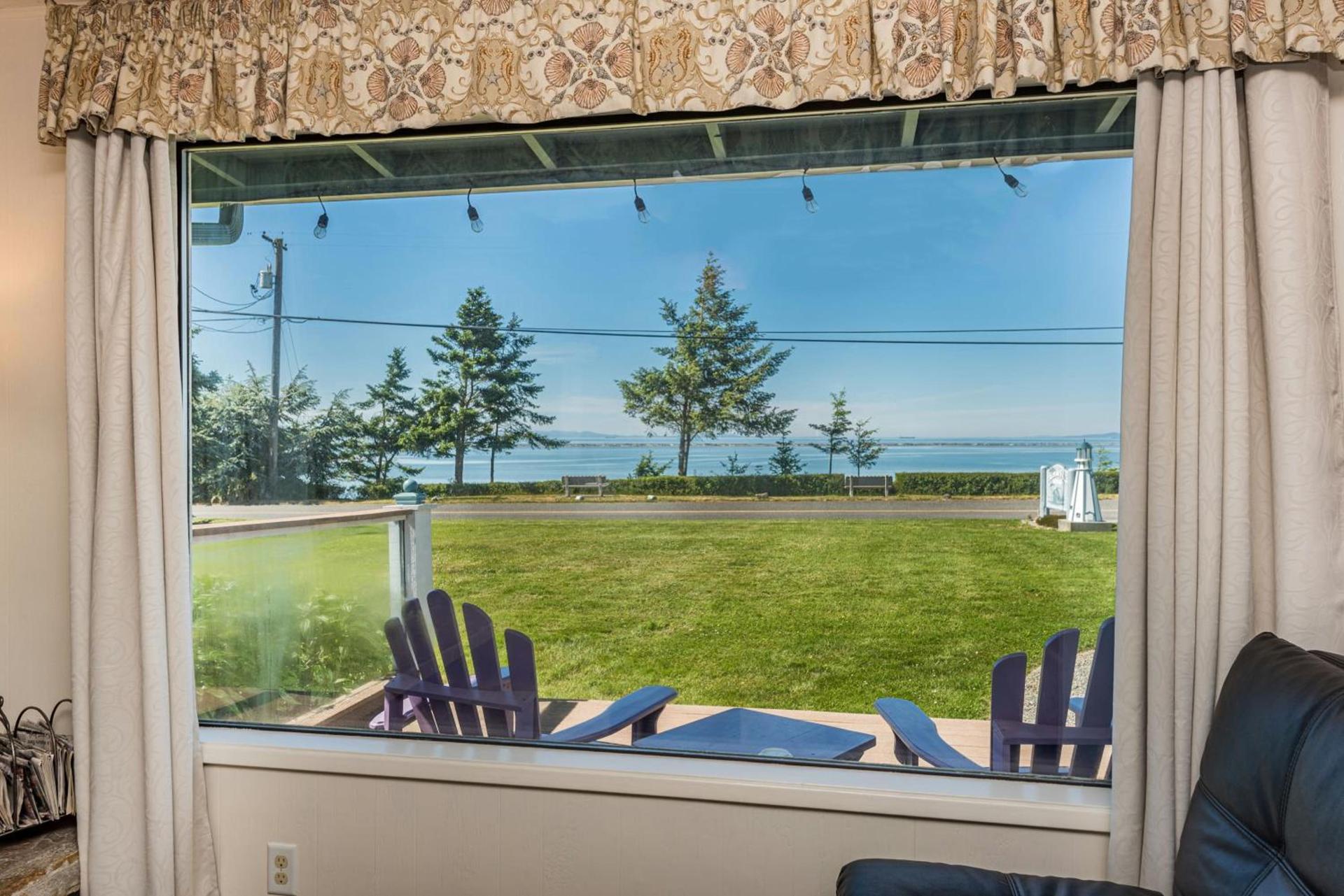 Juan de Fuca Waterfront Hotel & Cottages photo 66