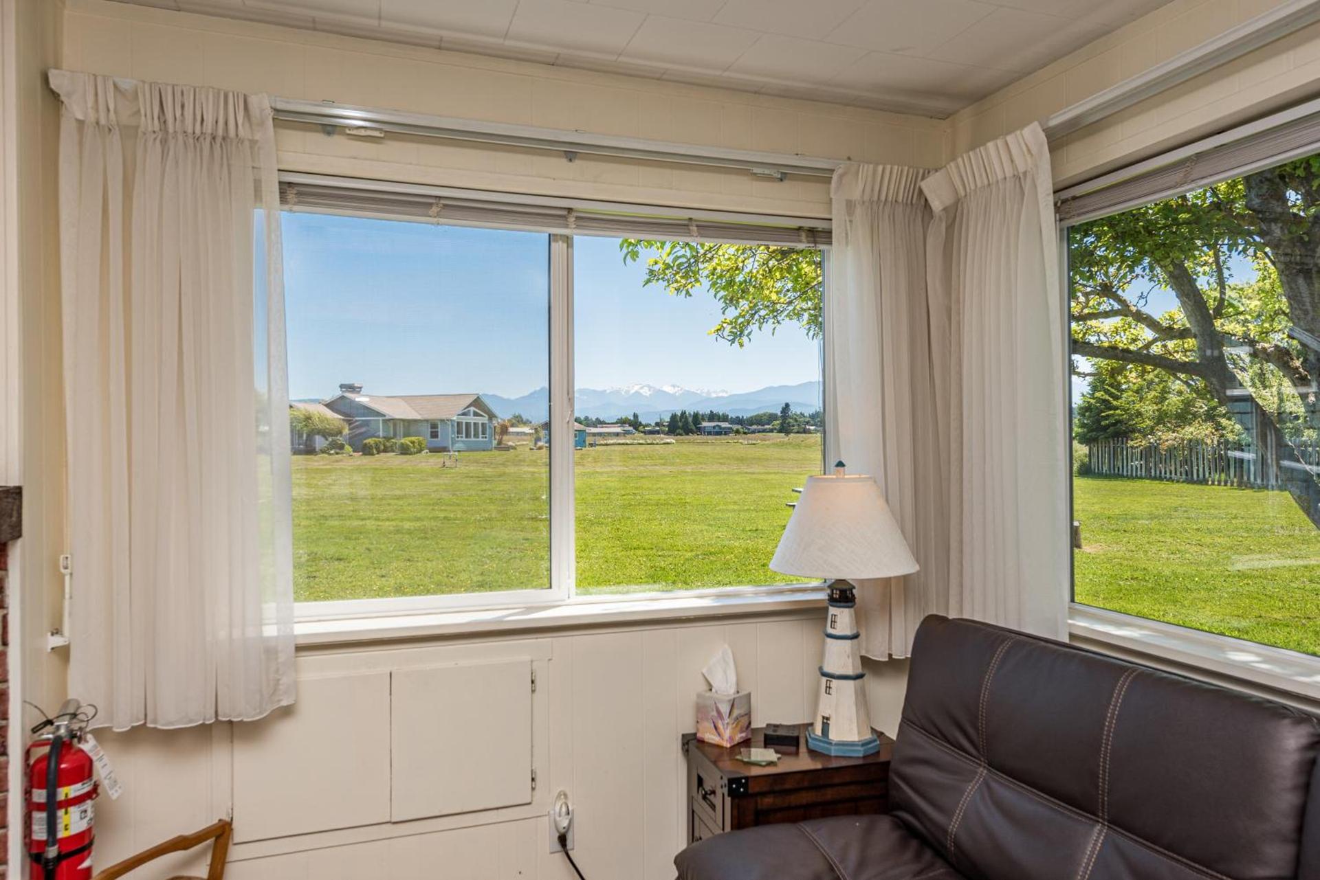 Juan de Fuca Waterfront Hotel & Cottages photo 77