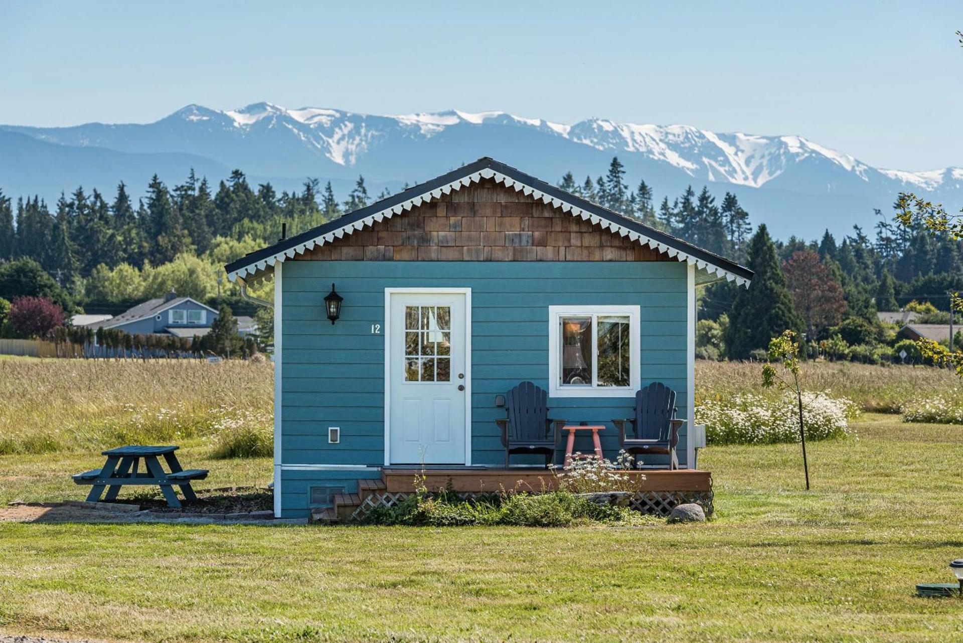 Juan de Fuca Waterfront Hotel & Cottages photo 32